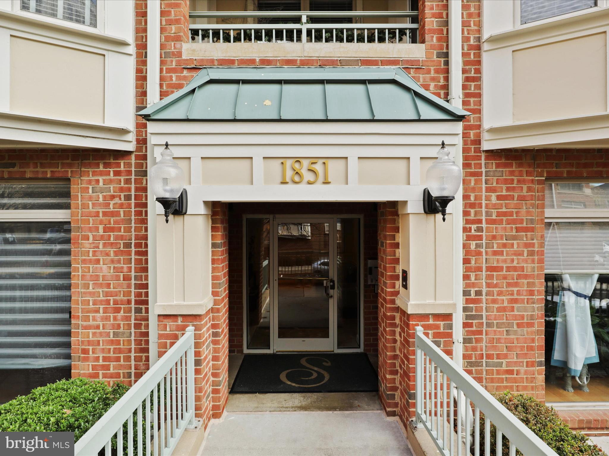 STRATFORD - Residential