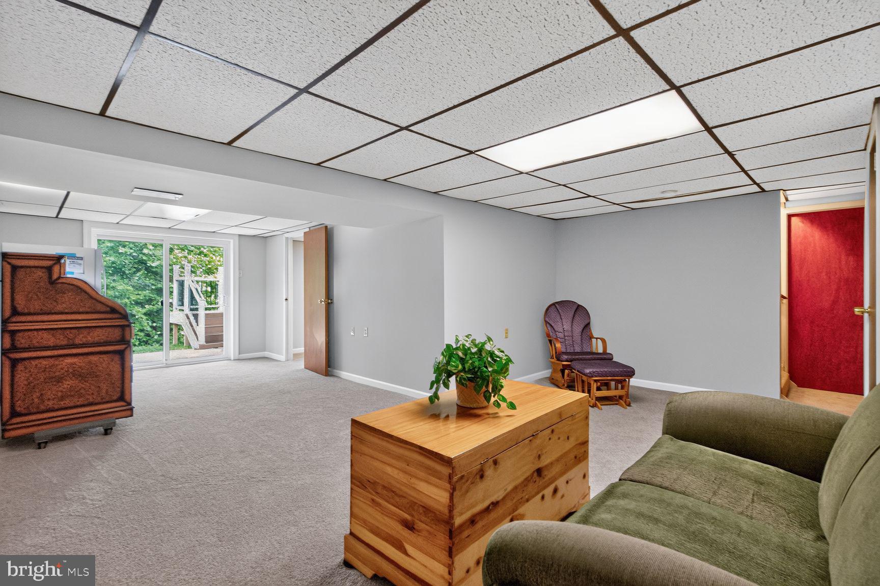 MEADOWBROOK - Residential