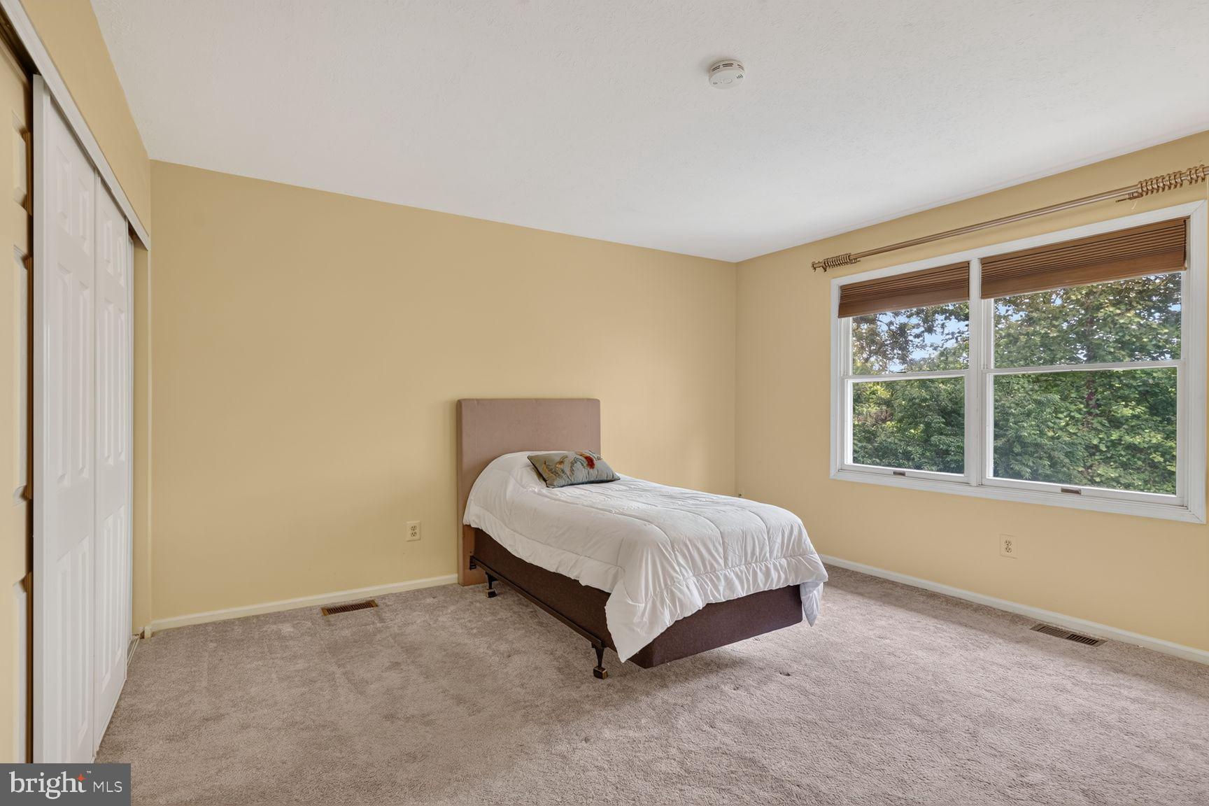 MEADOWBROOK - Residential
