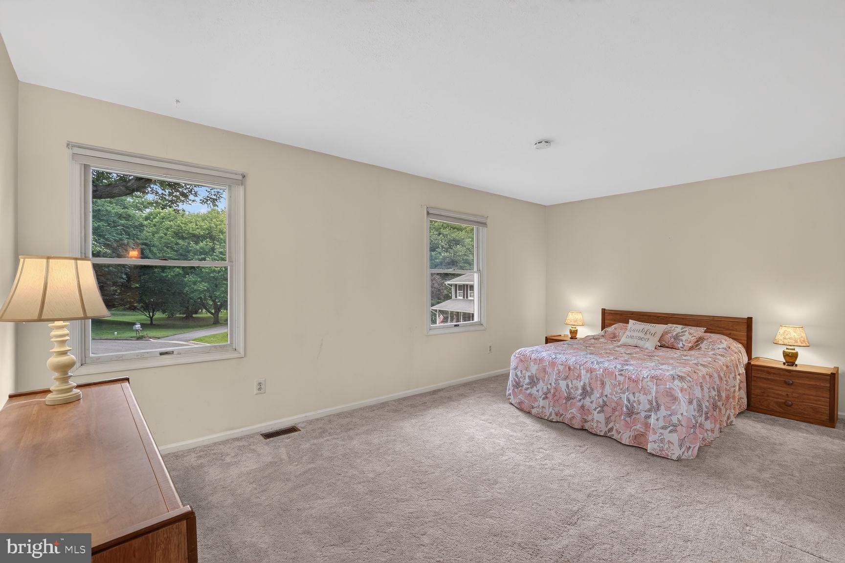 MEADOWBROOK - Residential