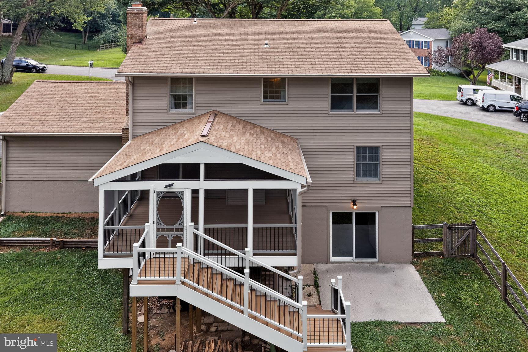 MEADOWBROOK - Residential