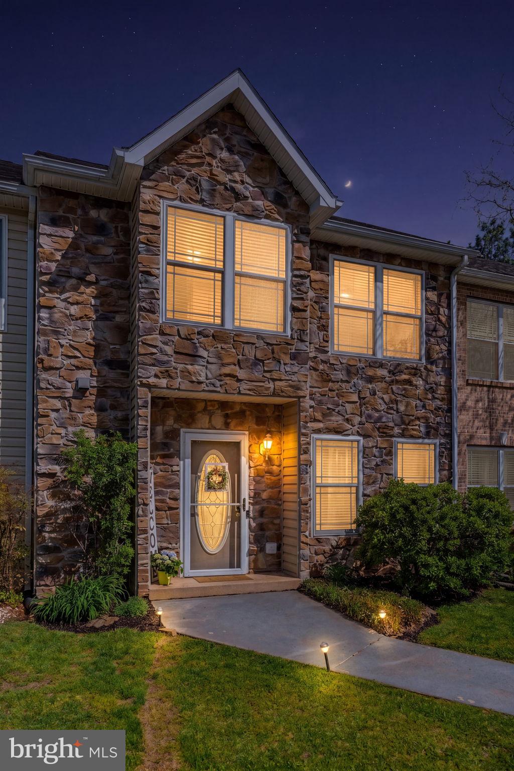 LOCUST HILL - Residential