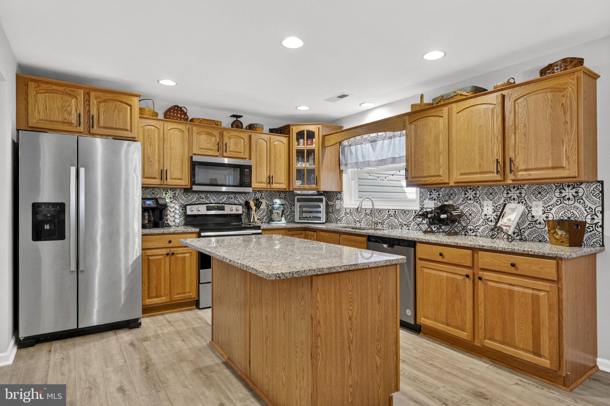 LOCUST HILL - Residential