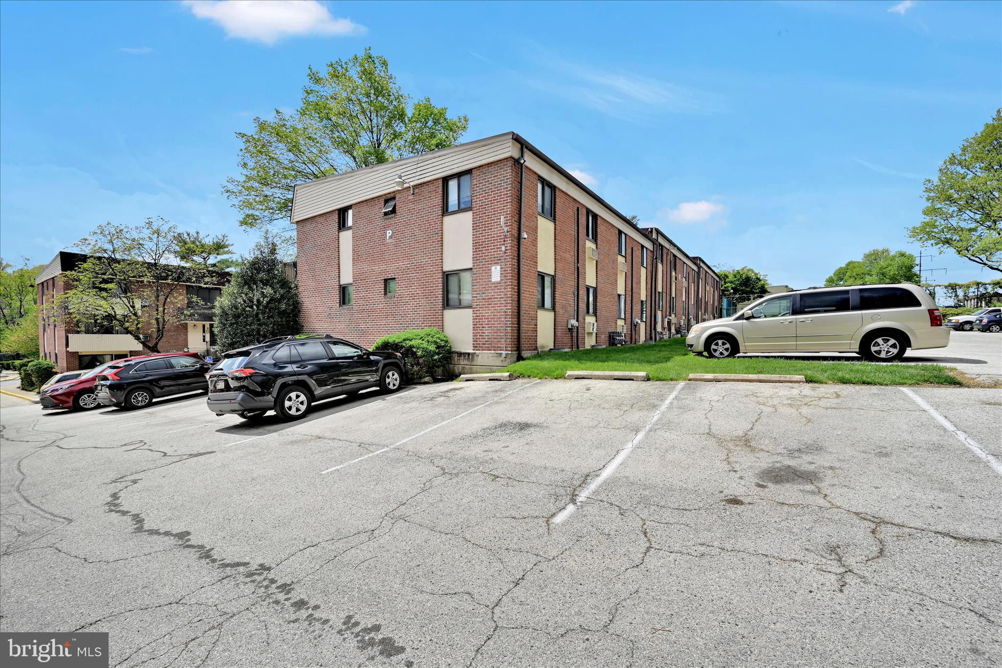 Located in the desirable Contemporary Village community, this well-maintained condominium offers an excellent opportunity for homeownership. Why rent when you can enjoy the benefits and pride of owning your own home?

This second floor unit features 2 bedrooms and 1 full bath, along with a dedicated dining area and a functional kitchen equipped with a gas range, ceramic tile flooring, and a built-in dishwasher. A washer and dryer can easily be installed - hook up available. FRESHLY painted throughout. 

Residents can take advantage of community amenities, including two swimming pools and a tennis court. 

Glenolden Park is just a short distance away, and public transportation is easily accessible within walking distance. The property also offers a private parking lot for off-street parking.

The homeowners association (HOA) covers exterior maintenance and includes water, heat, sewer, gas, pool access, and tennis court use.