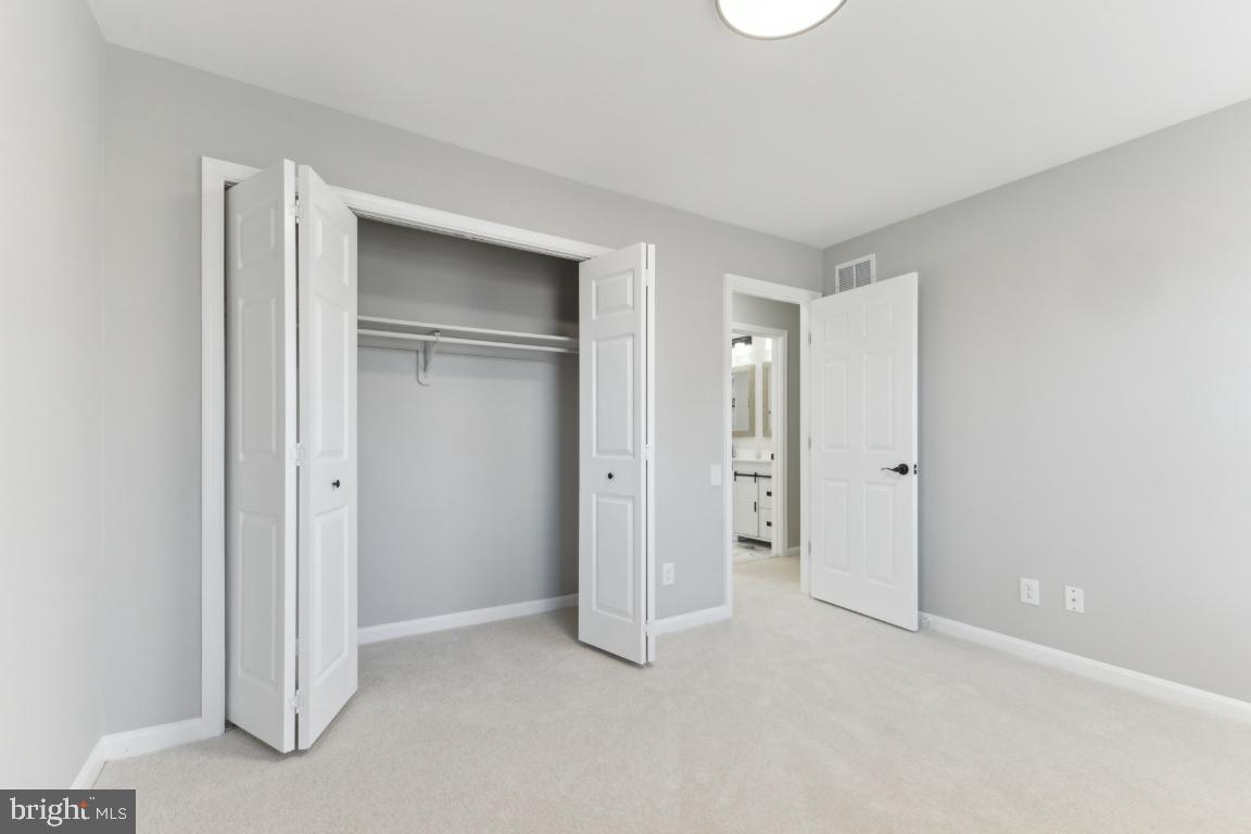 WELLINGTON/CLOVERHILL - Residential