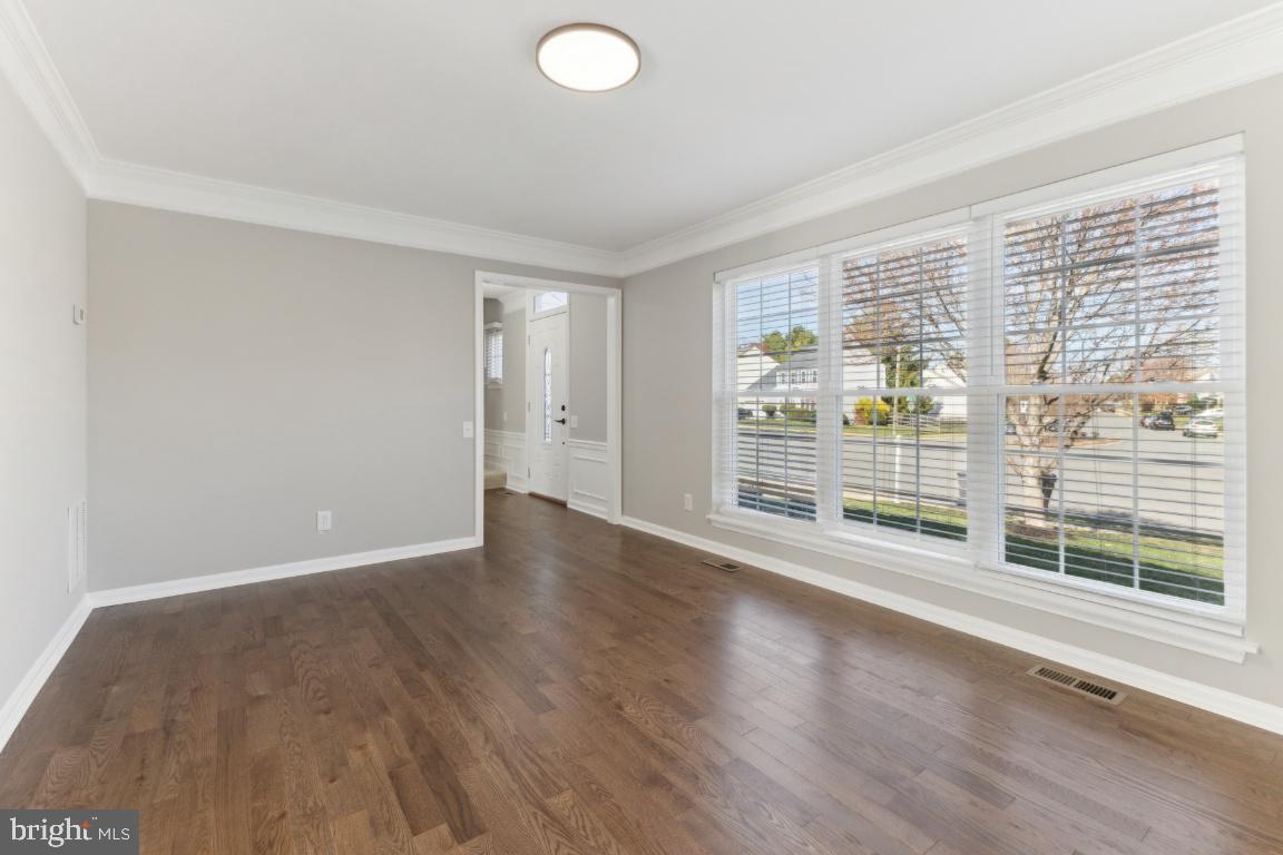 WELLINGTON/CLOVERHILL - Residential