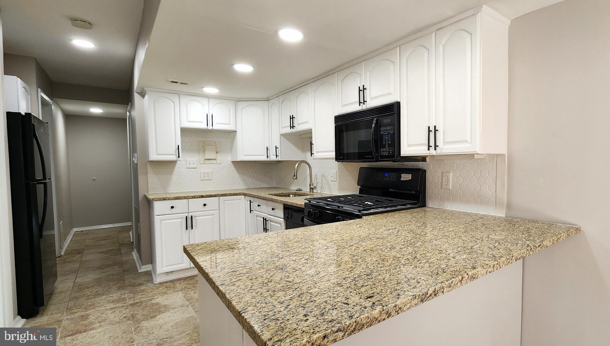 OCCOQUAN RIDGE CONDO - Residential