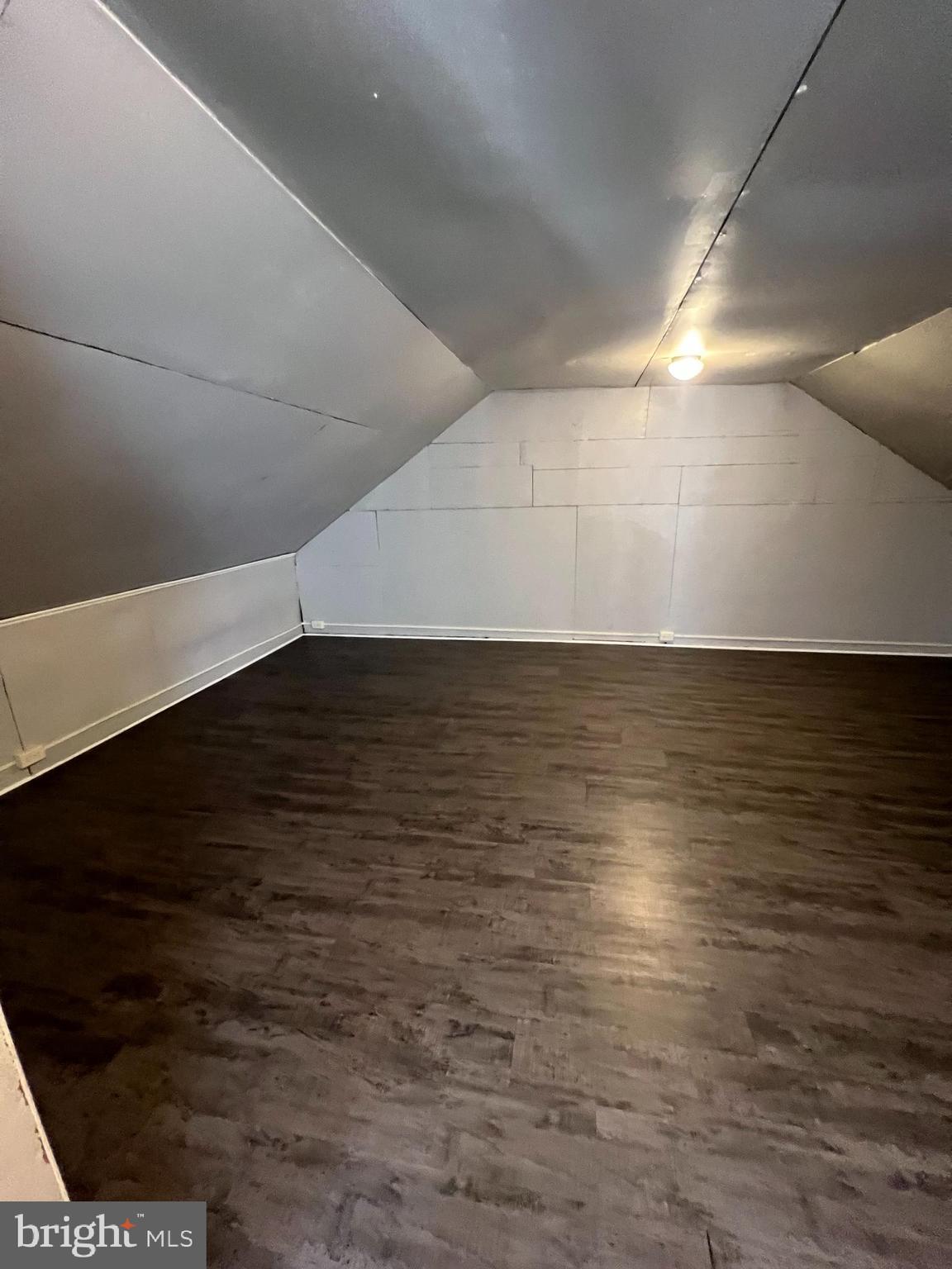 RESIDENTIAL - Residential Lease