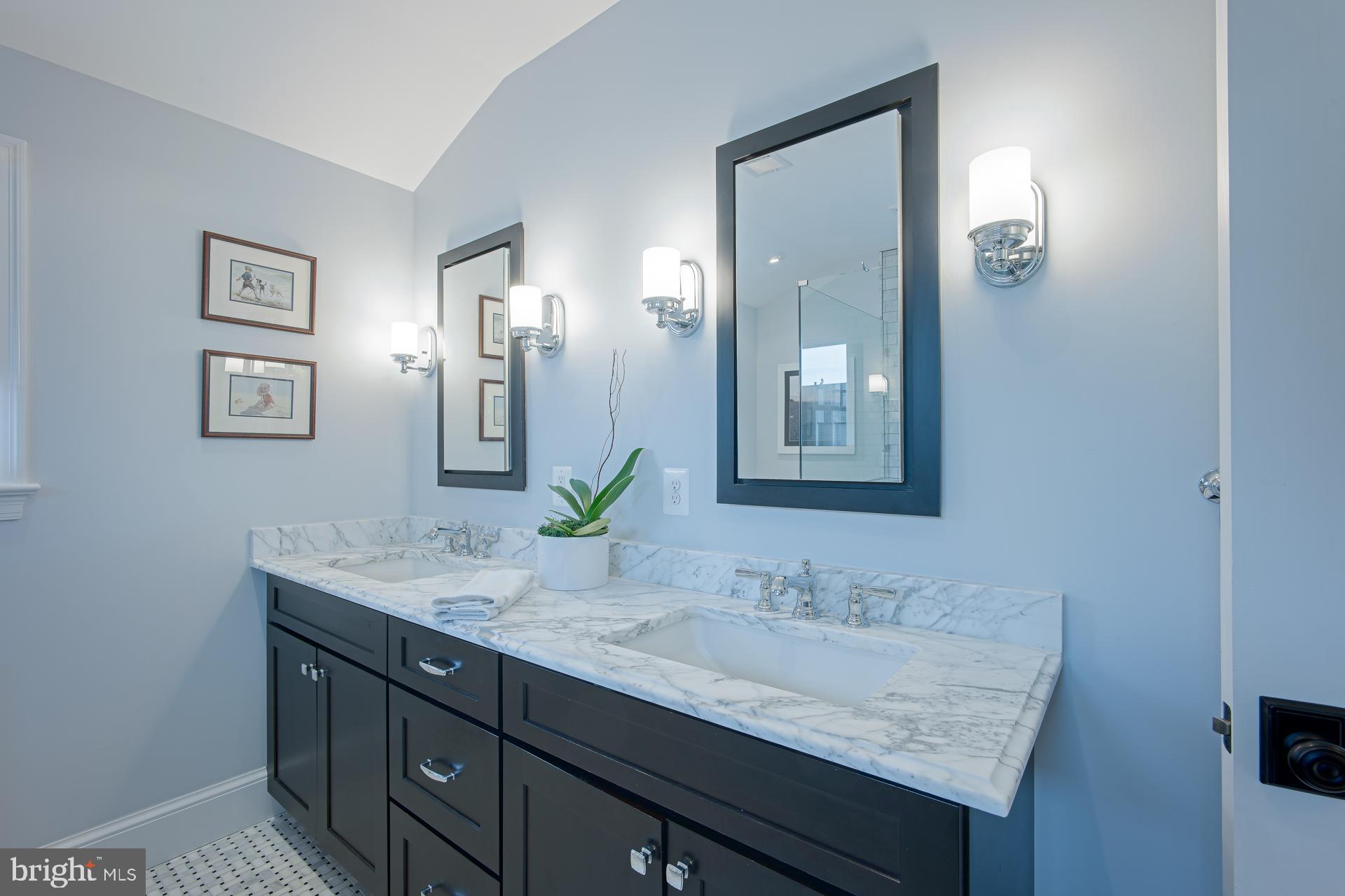 ROSEMONT - Residential