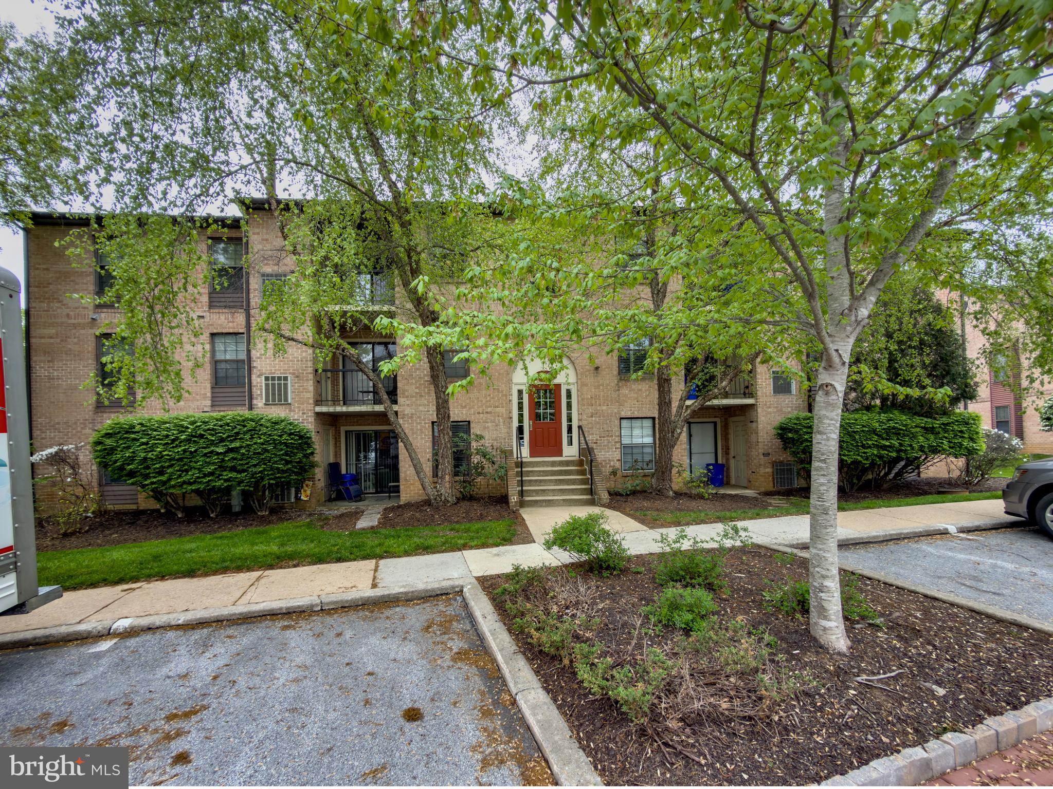 Welcome to this bright and inviting two bedroom plus loft condominium in the desirable Eagles Ridge community of Chesterbrook, located within the award winning Tredyffrin Easttown School District. Ideally situated just minutes from major routes, shopping, dining, and recreation, this home offers exceptional convenience with close proximity to Trader Joe's, Wegmans, Chesterbrook Shopping Center, and Gateway Shopping Center. Conveniently located near Route 202, Interstate 76, Route 422, and the Blue Route (Interstate 476), the property also offers easy access to Wilson Farm Park and Valley Forge National Historical Park. Outdoor enthusiasts will appreciate the extensive Chesterbrook trail system, with pathways that connect directly to Valley Forge Park, providing miles of scenic walking, running, and biking trails right from the community.
The spacious living room is filled with natural light and features soaring vaulted ceilings, two skylights, and a cozy fireplace that creates a warm and open atmosphere. A private balcony extends the living space and provides the perfect setting for morning coffee or relaxing evenings.
The eat in kitchen offers stainless steel appliances, generous cabinetry, and a functional layout designed for both everyday living and entertaining.
The primary suite includes a private bath and comfortable retreat, while the second bedroom is well suited for guests, family, or additional workspace.
A standout feature of the home is the dramatic loft area accessed by floating stairs, creating an architecturally striking focal point. The loft provides exceptional flexibility and can easily function as a home office, reading lounge, fitness area, media space, or creative studio.
Additional highlights include in unit laundry, an open and thoughtfully designed floor plan, and a move in ready interior. Rarely does a home combine this level of natural light, character, convenience, and location within one of the Main Line’s most sought after communities.



**Don't miss our exclusive website for this home, featuring a 3D Matterport tour, Virtual Reality Walkthrough, detailed floor plan, professional photography, aerial drone neighborhood footage. Note: Some photos have been digitally enhanced. **
