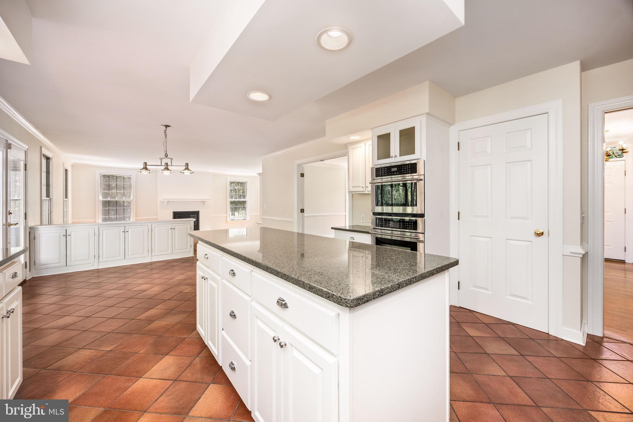 FOXCHASE - Residential