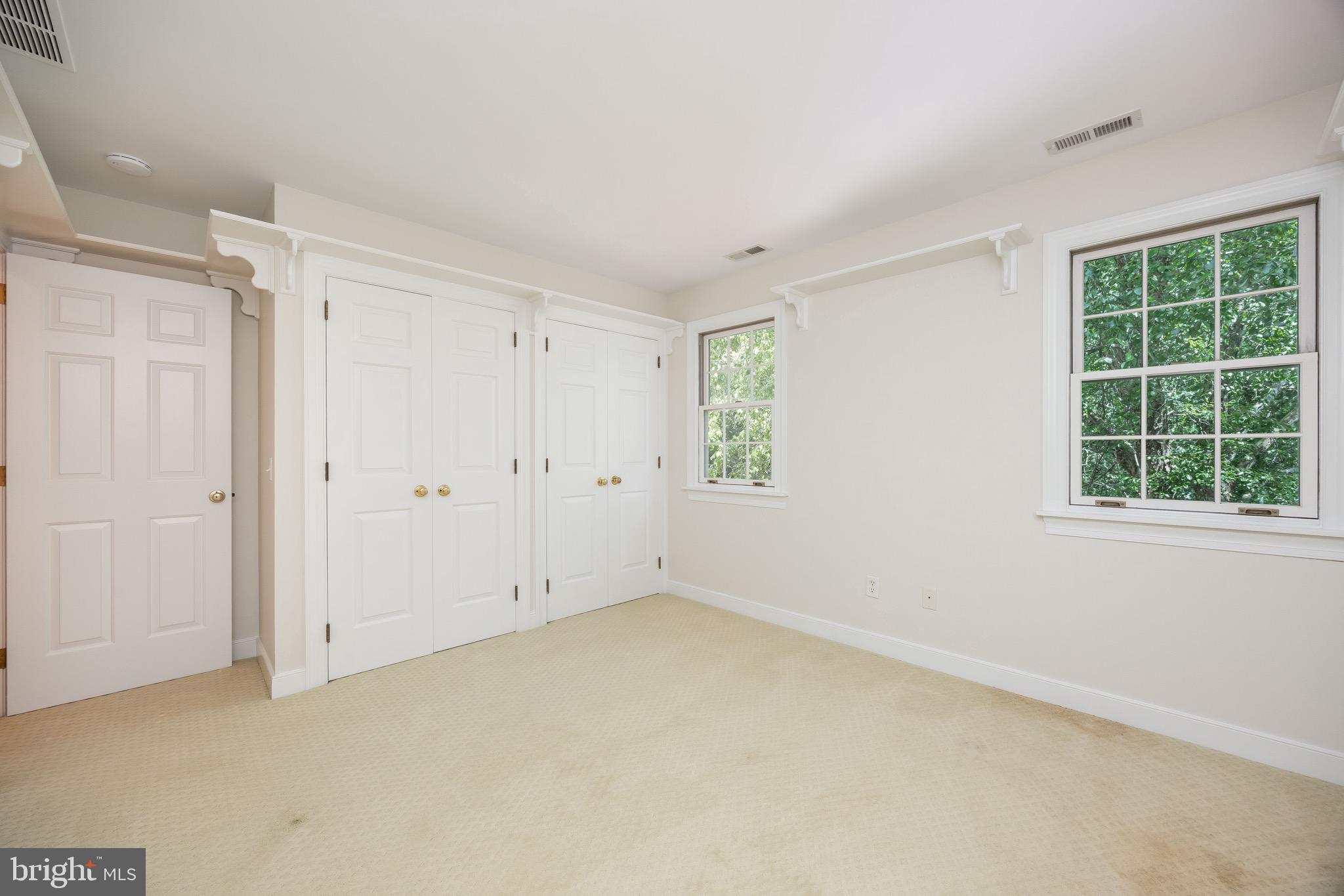 FOXCHASE - Residential