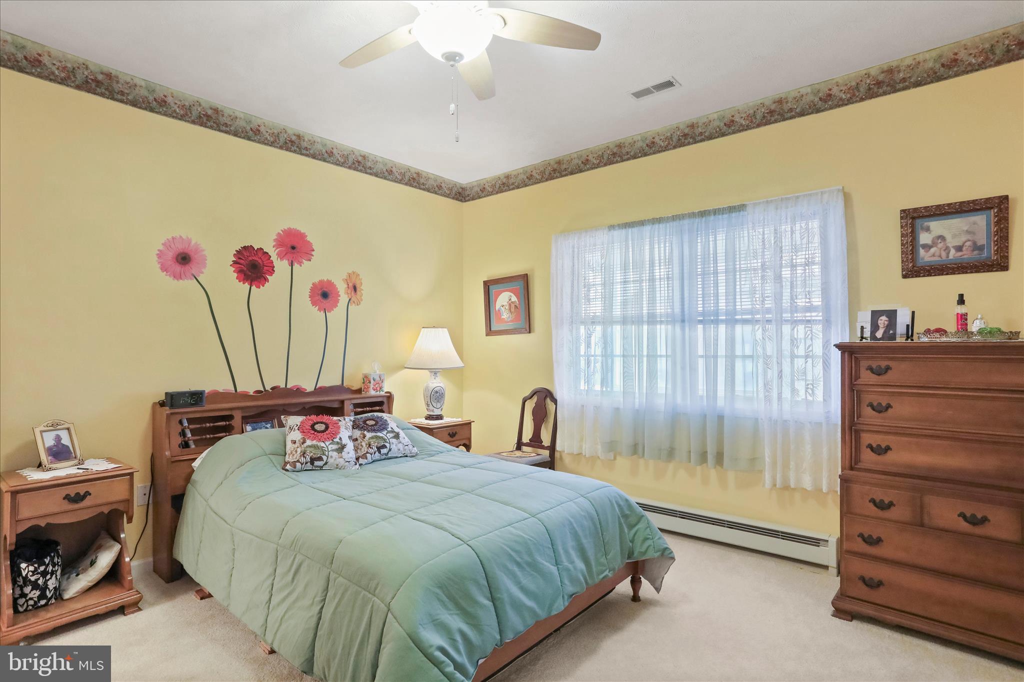 SUMMERLAND MANOR - Residential