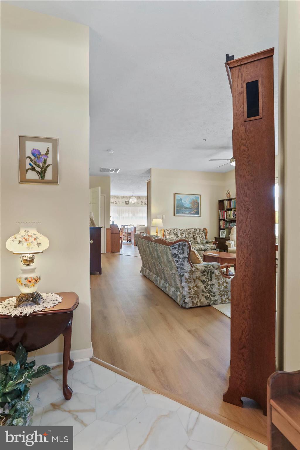 SUMMERLAND MANOR - Residential