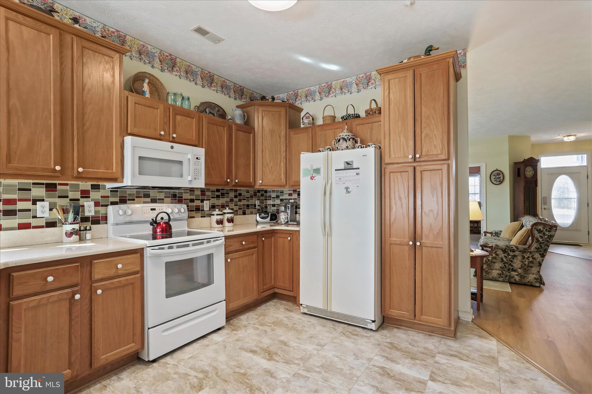 SUMMERLAND MANOR - Residential