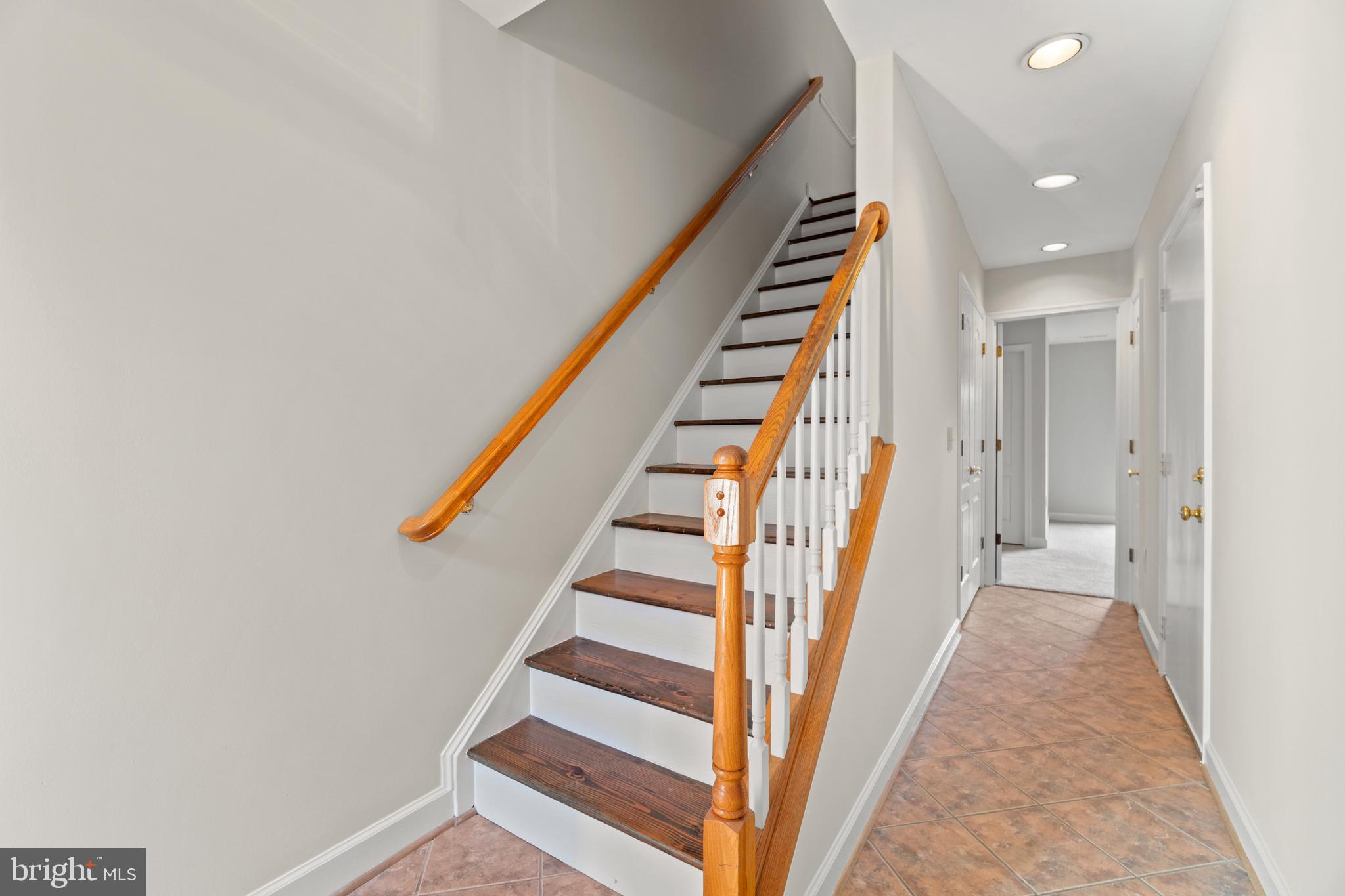 FALLS STATION - Residential Lease