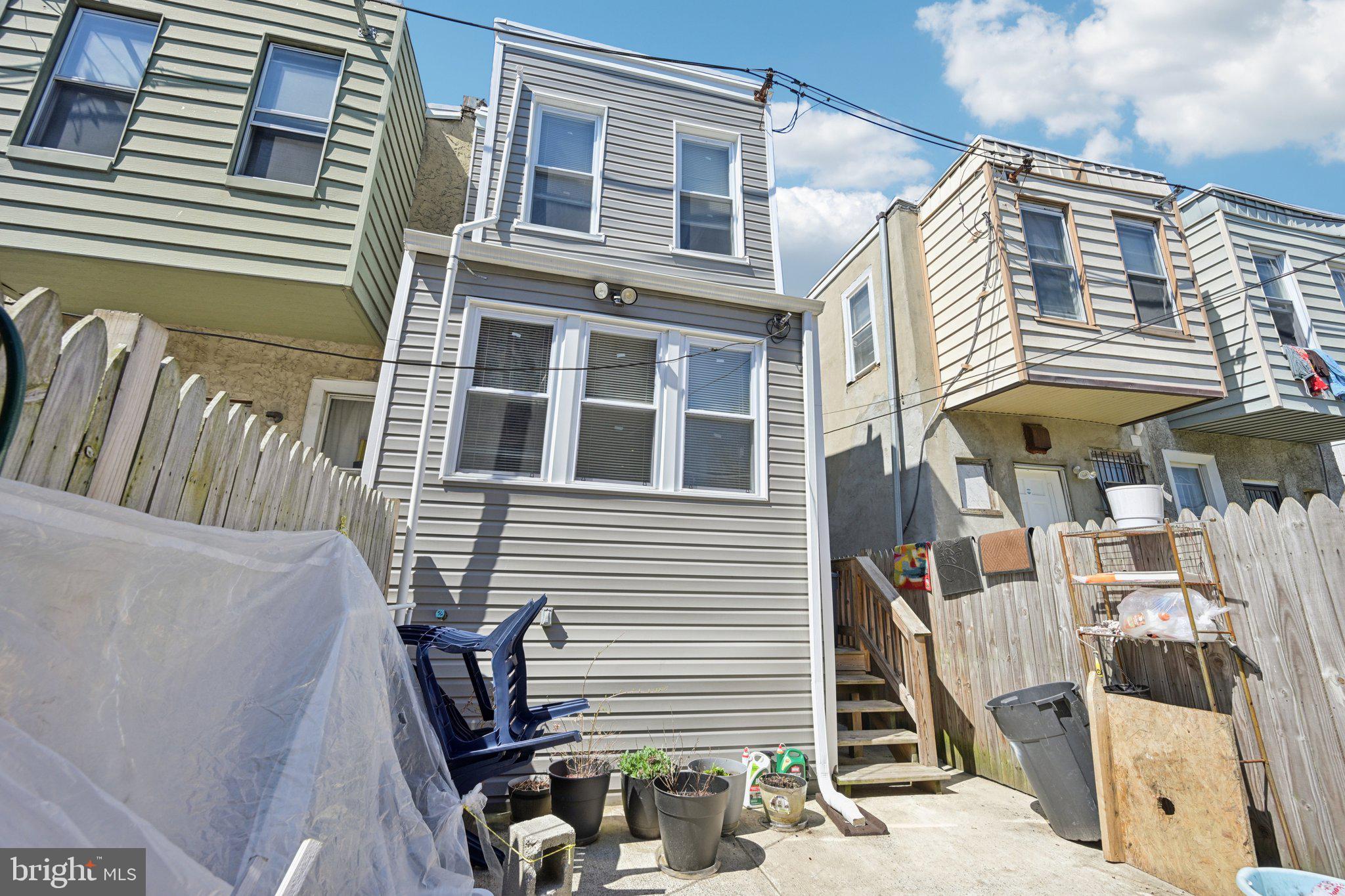 PHILADELPHIA - Residential