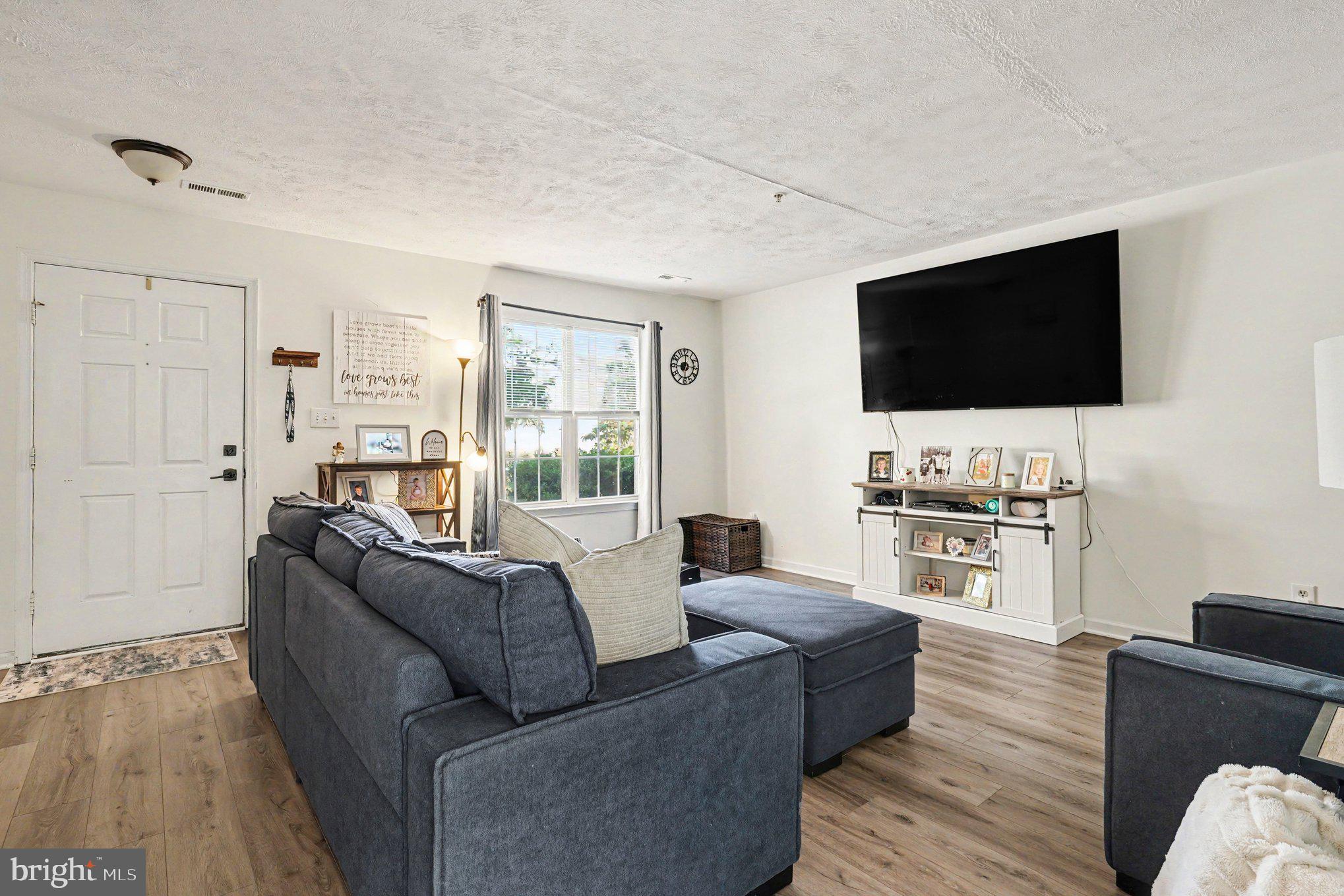 CHESAPEAKE LANDING - Residential
