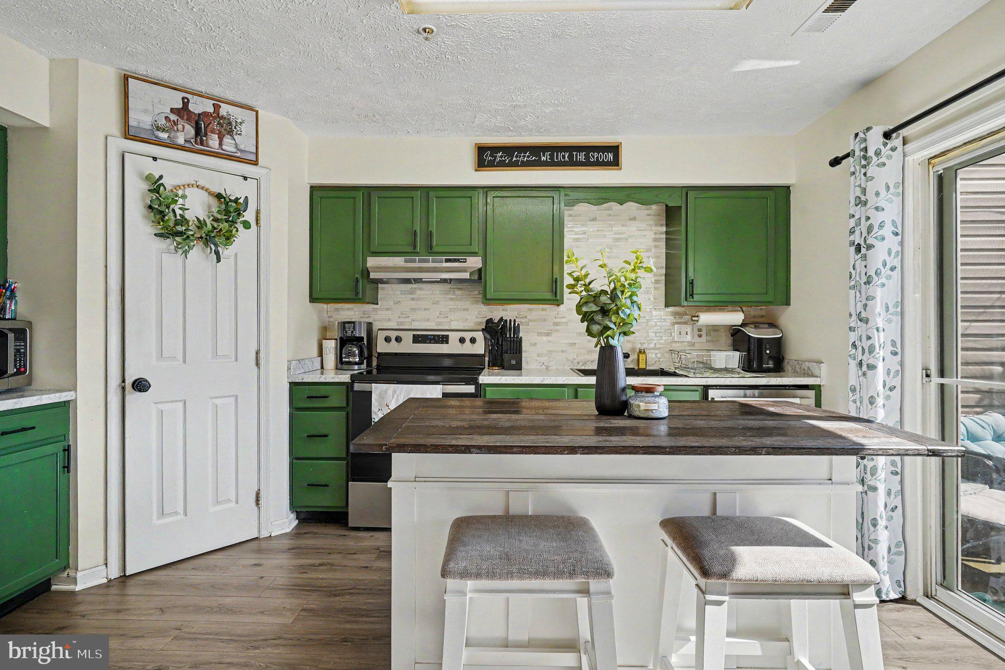 CHESAPEAKE LANDING - Residential