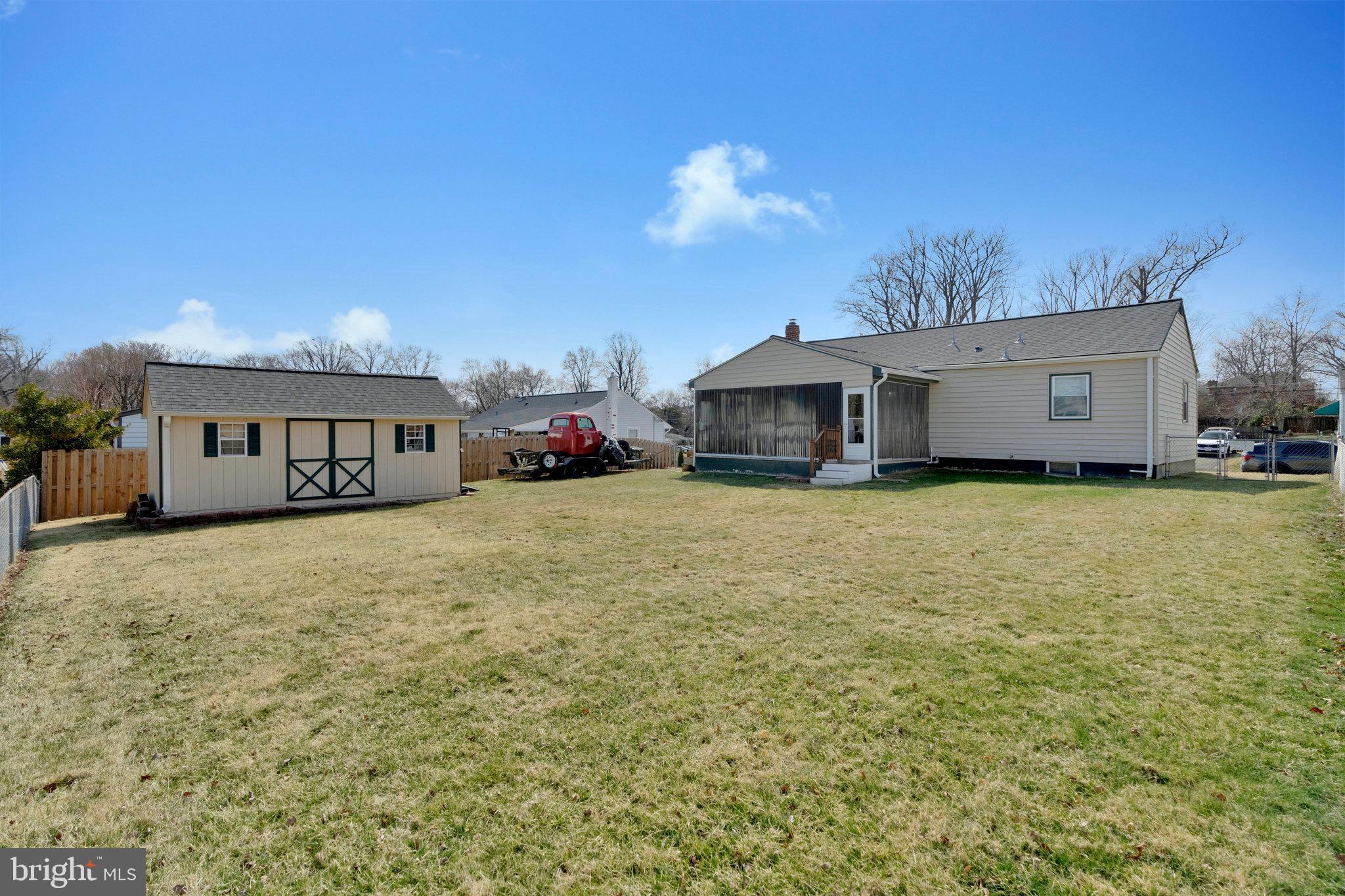 MAPLE HILL - Residential