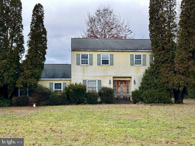 Are you looking for a project? Well, you have found it.  This diamond in the rough can be yours.  The neighborhood  is spectacular.  This home has great potential but needs lots of work.  Enter into the home, you have a living room,  dining room and a family room with a fire place. Nice size kitchen with propane cooking, plenty of storage space. Off the kitchen there is a laundry room that enters into the 2 car garage. 
Upstairs there are  4  nice size bedrooms with lots of closet space. The primary bedroom has a full bathroom with a shower.  This home sits on over an acre of property.  
Home is being sold in AS-IS condition. The septic system will need to be replaced.