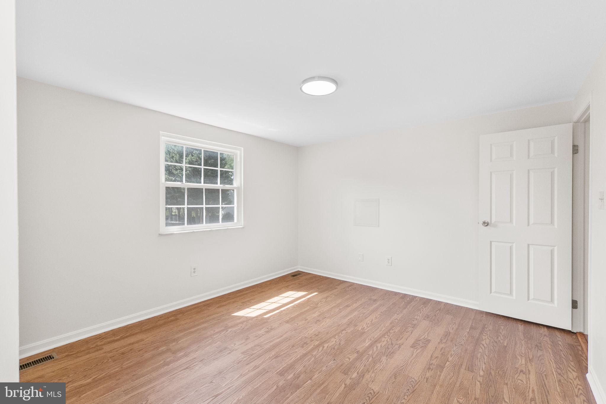 GLADE MANOR - Residential