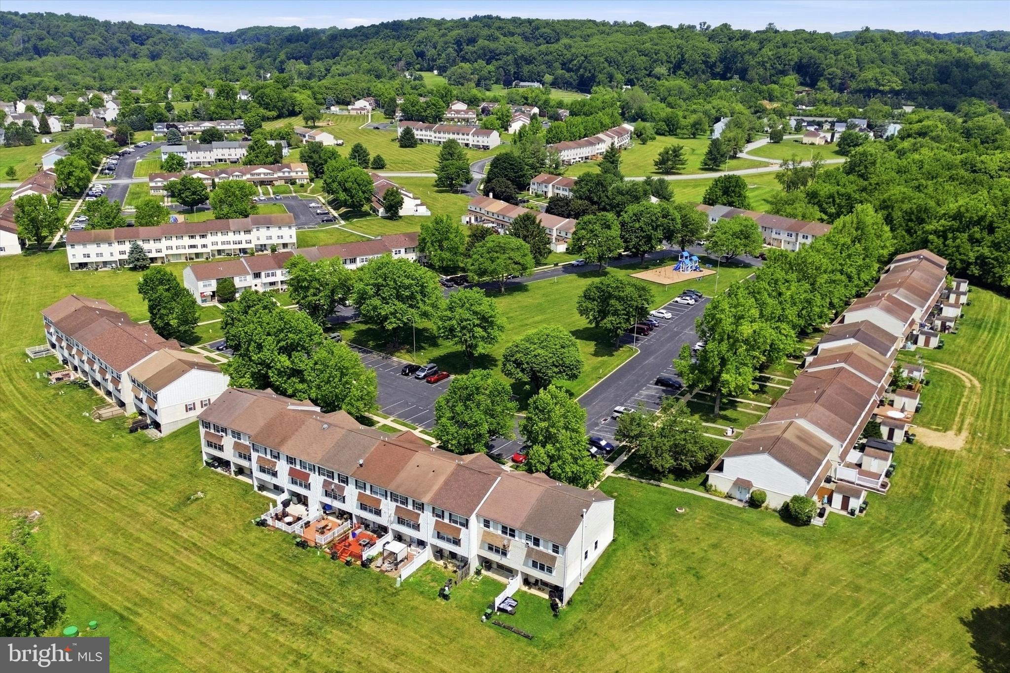 BEAVER RUN KNOLL - Residential