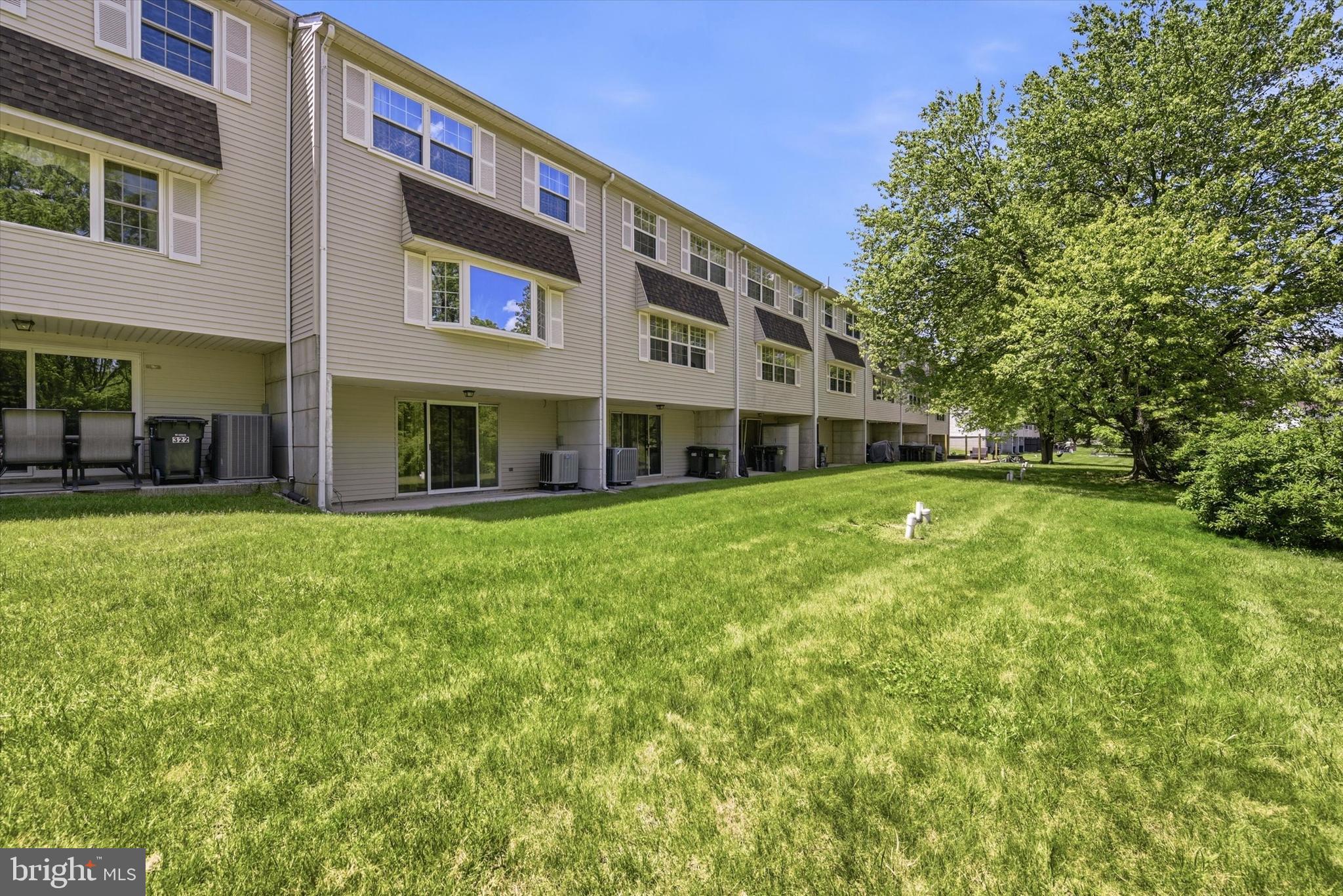 BEAVER RUN KNOLL - Residential