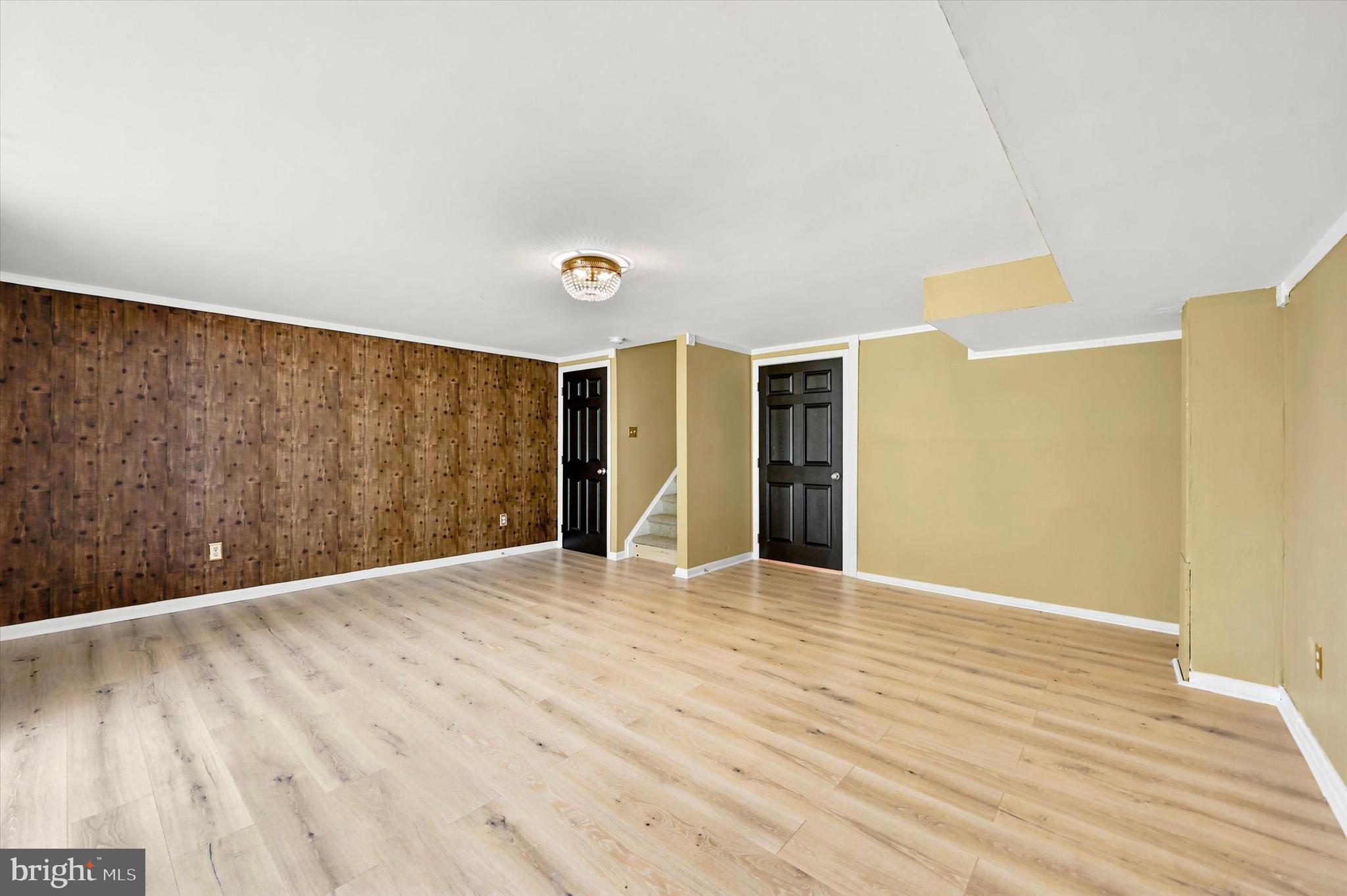 BEAVER RUN KNOLL - Residential