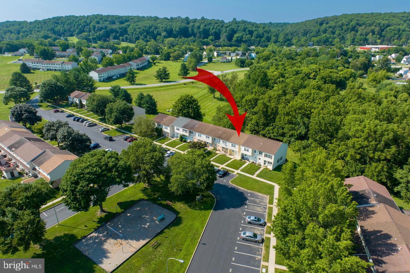 BEAVER RUN KNOLL - Residential