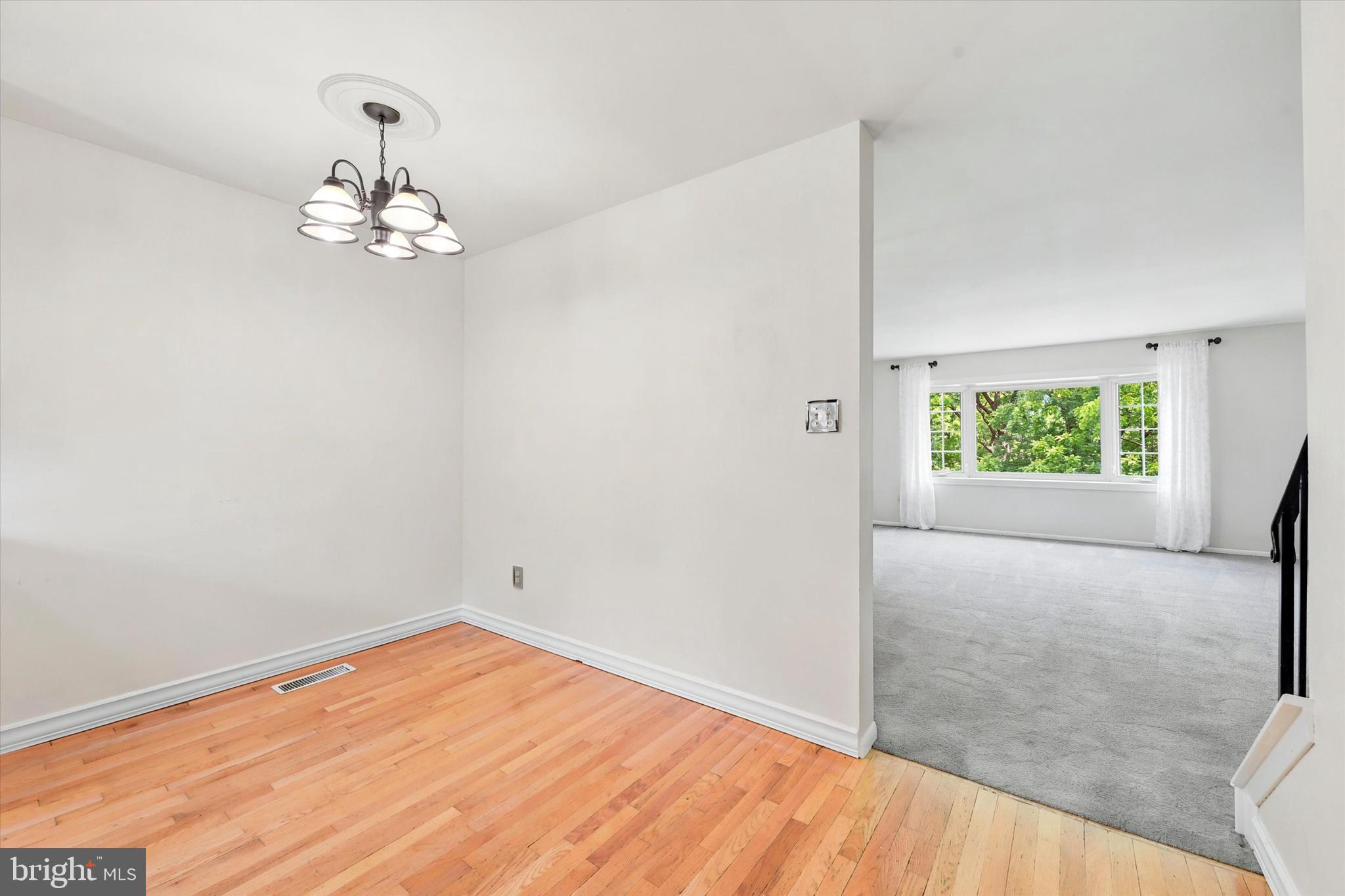 BEAVER RUN KNOLL - Residential