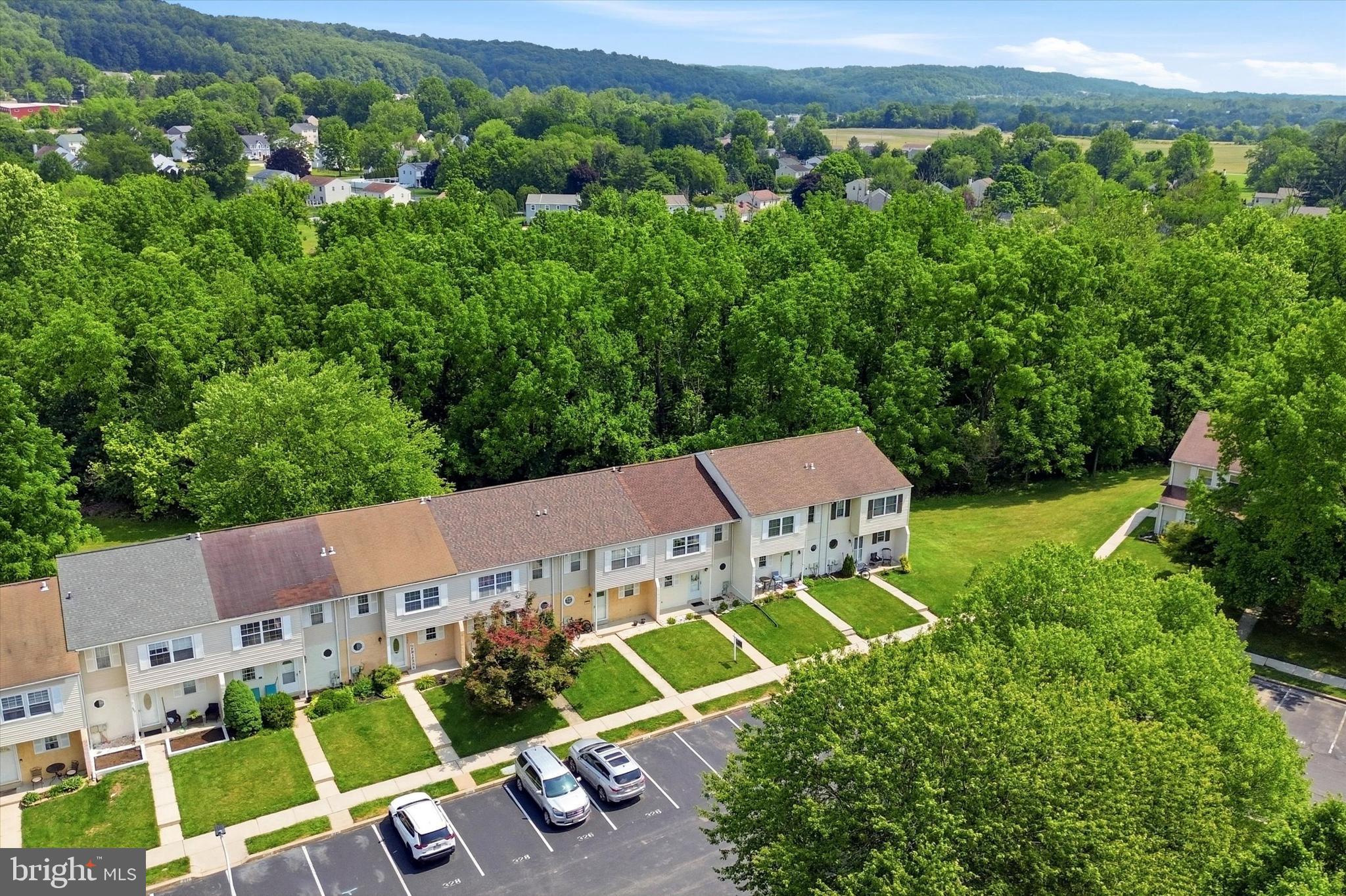 BEAVER RUN KNOLL - Residential