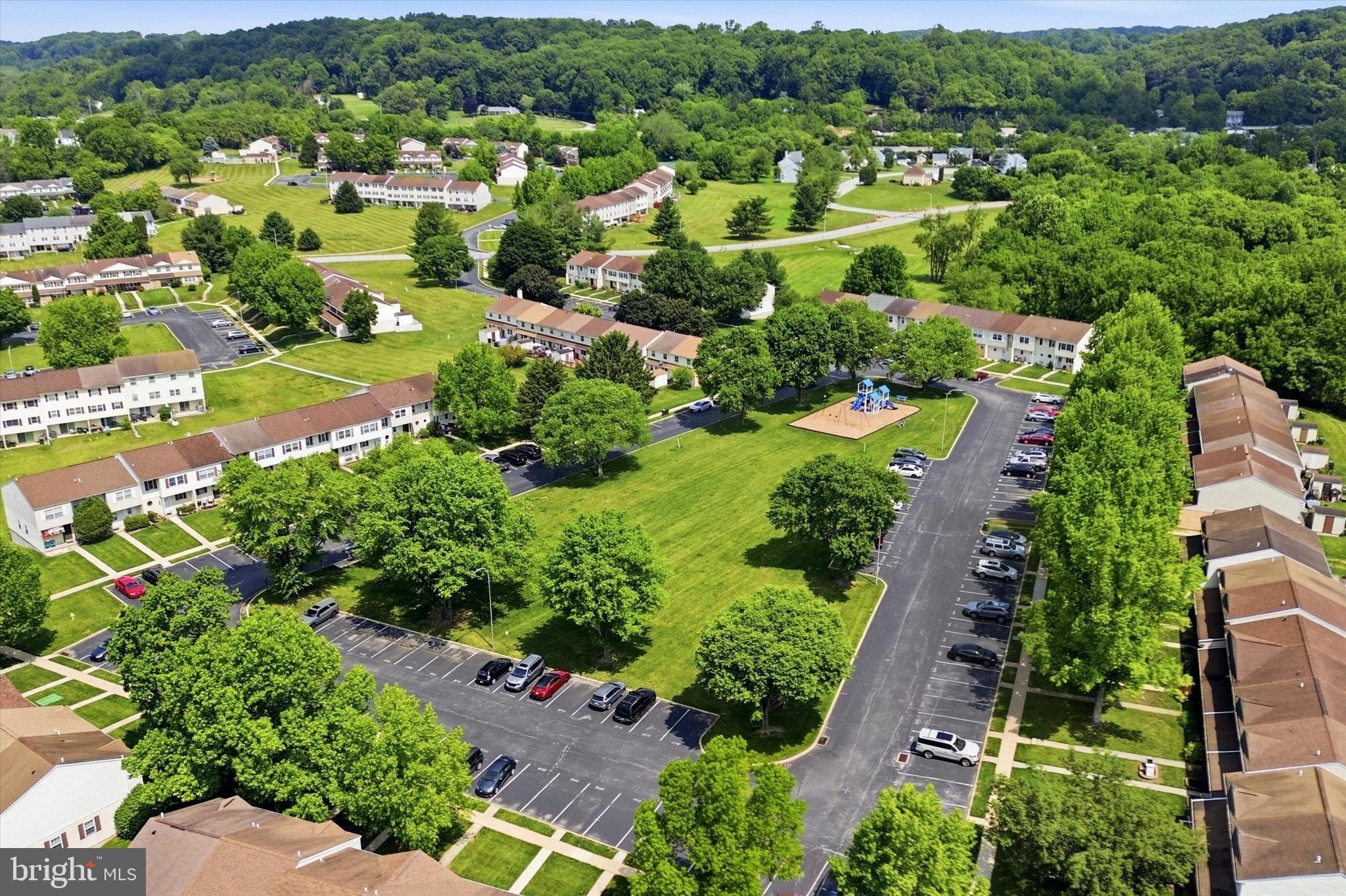 BEAVER RUN KNOLL - Residential
