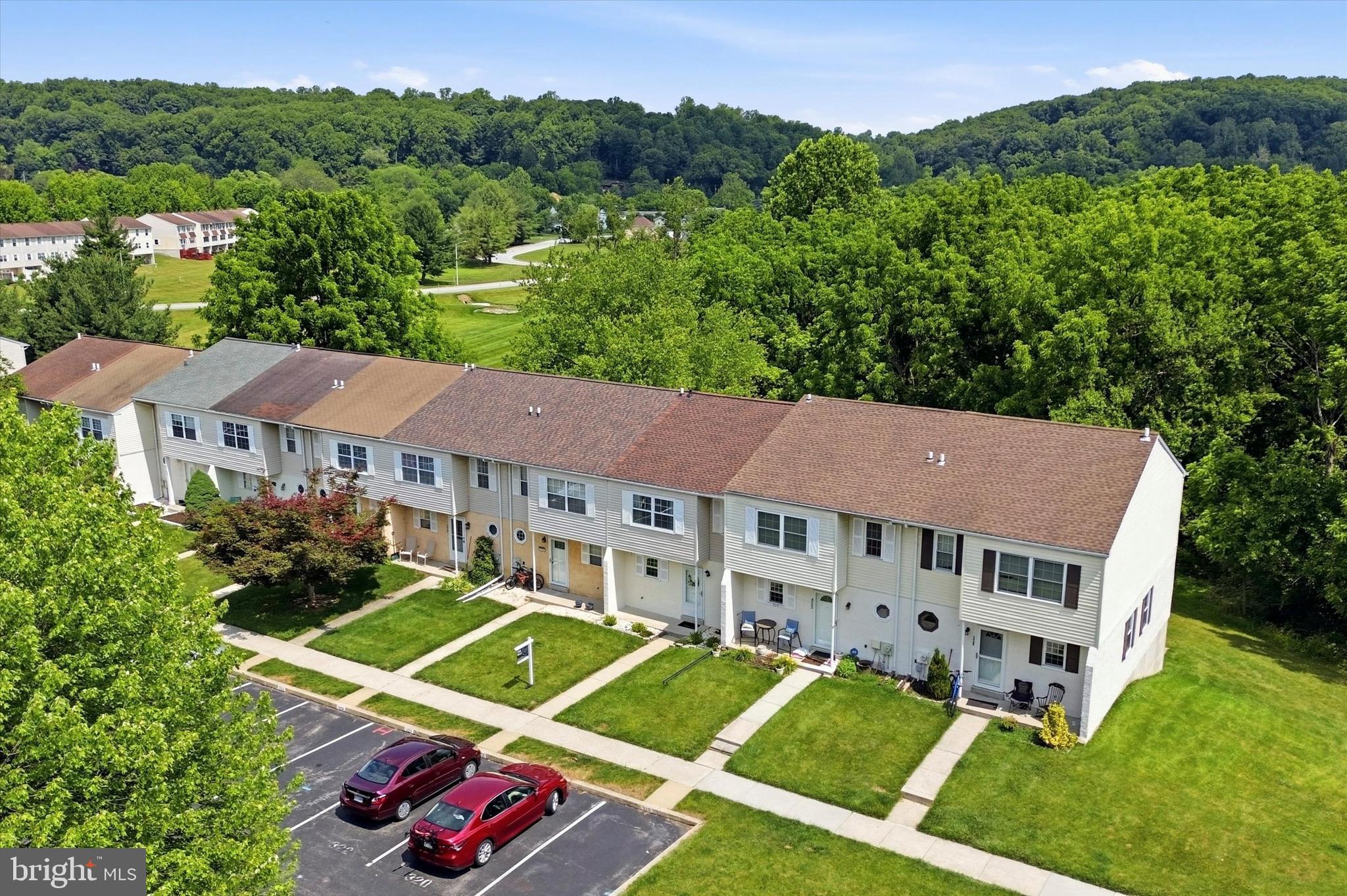 BEAVER RUN KNOLL - Residential
