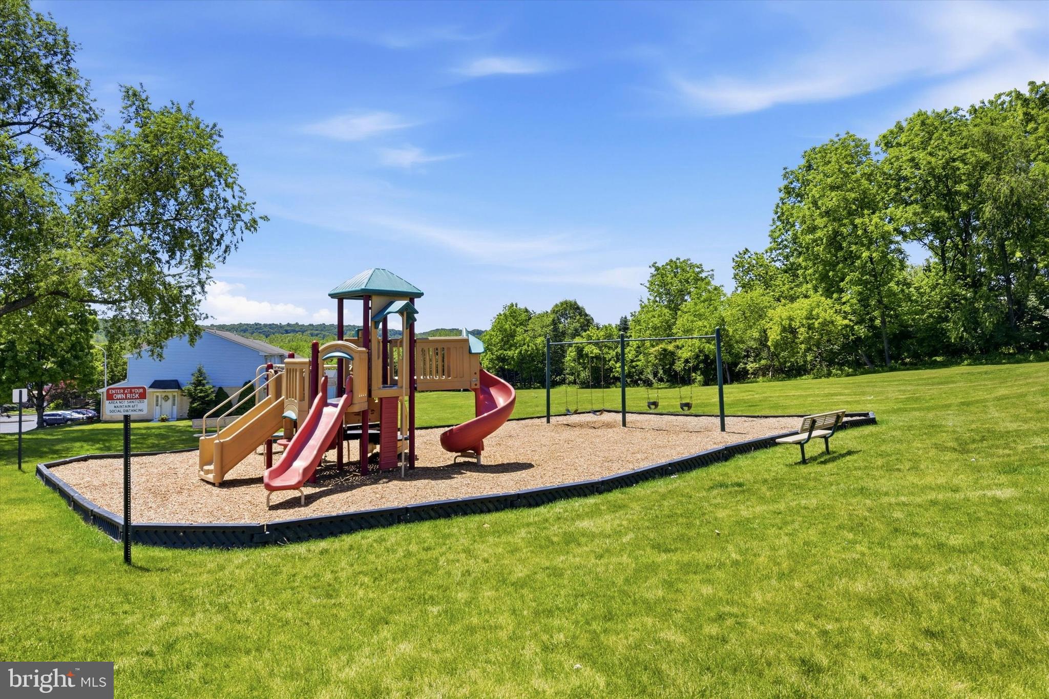 BEAVER RUN KNOLL - Residential