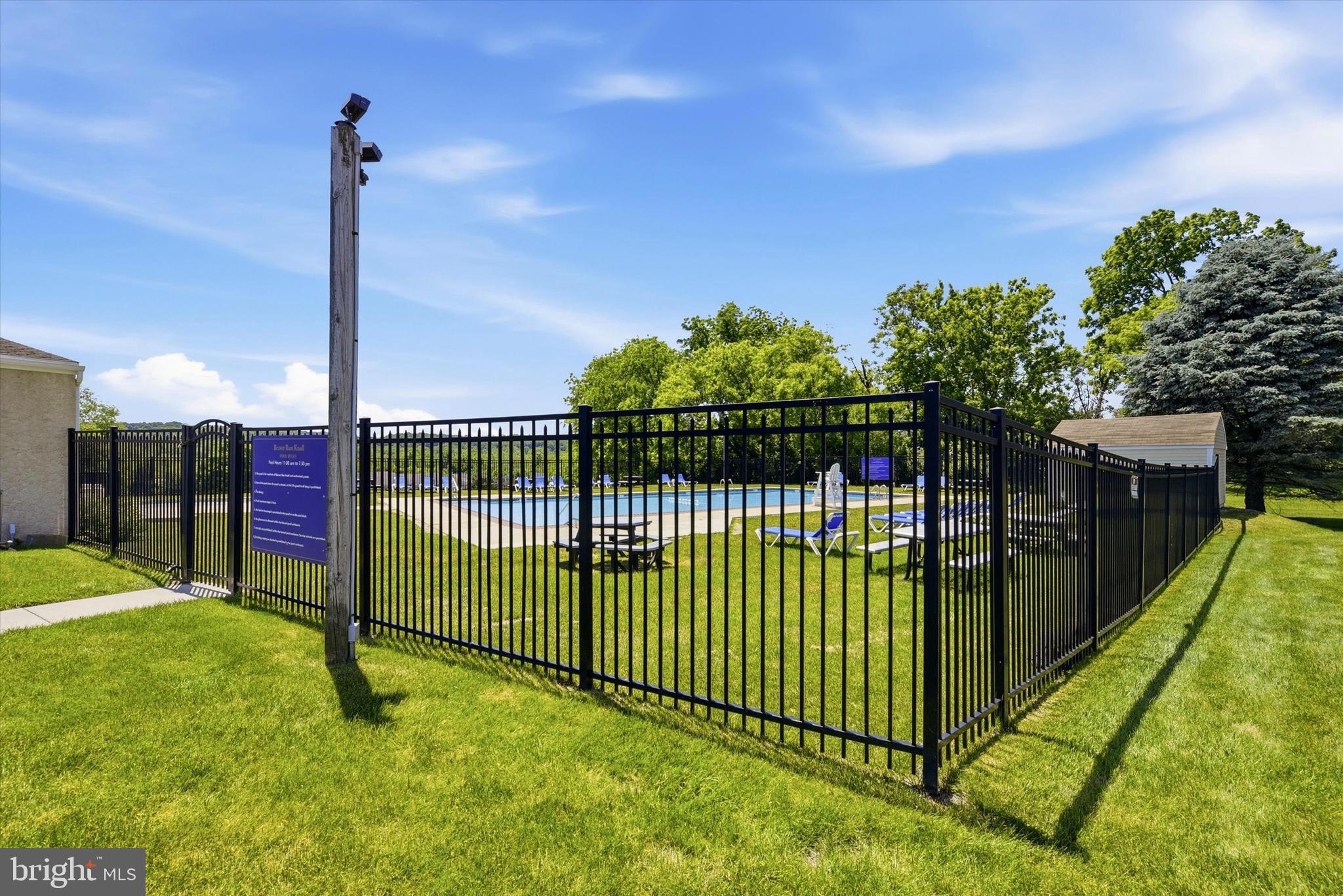 BEAVER RUN KNOLL - Residential
