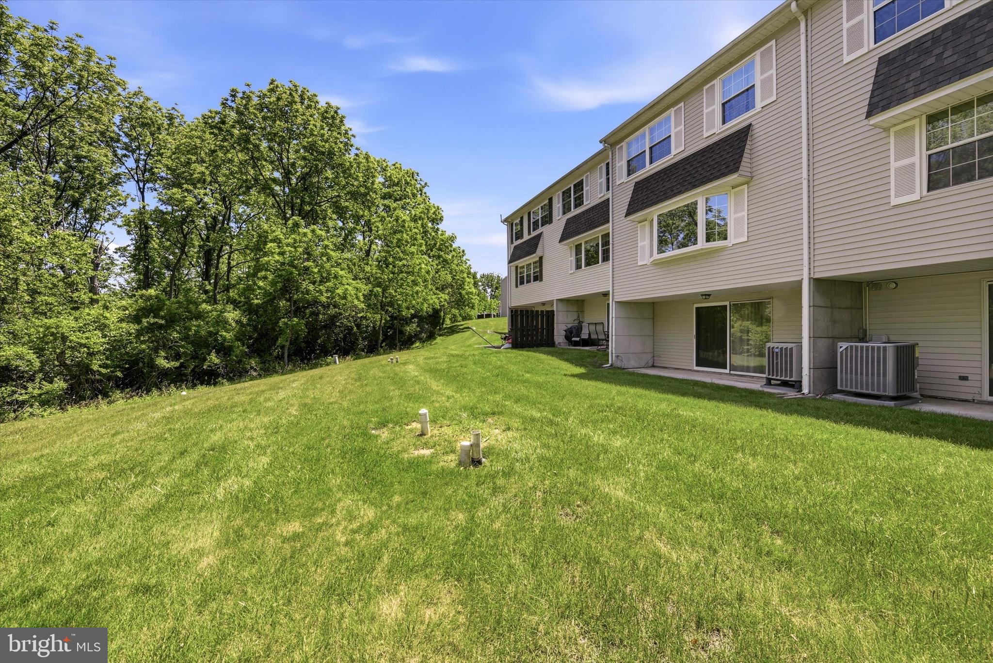 BEAVER RUN KNOLL - Residential