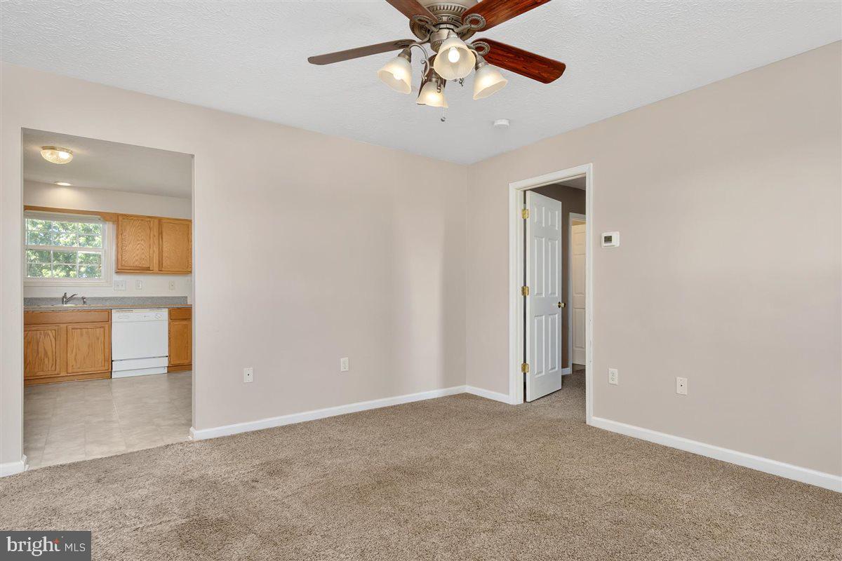 RIDGEFIELD - Residential