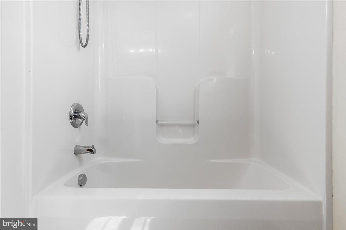 RIDGEFIELD - Residential