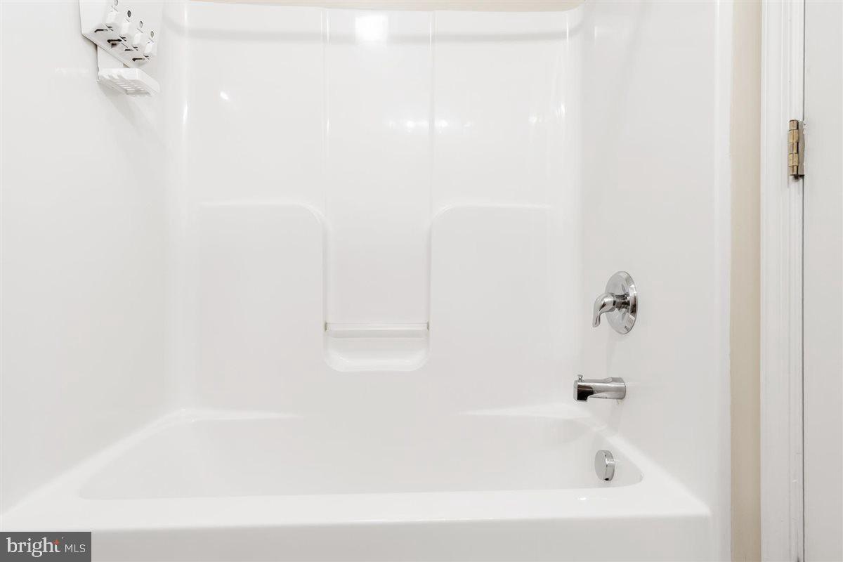 RIDGEFIELD - Residential
