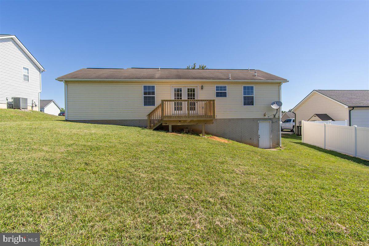 RIDGEFIELD - Residential