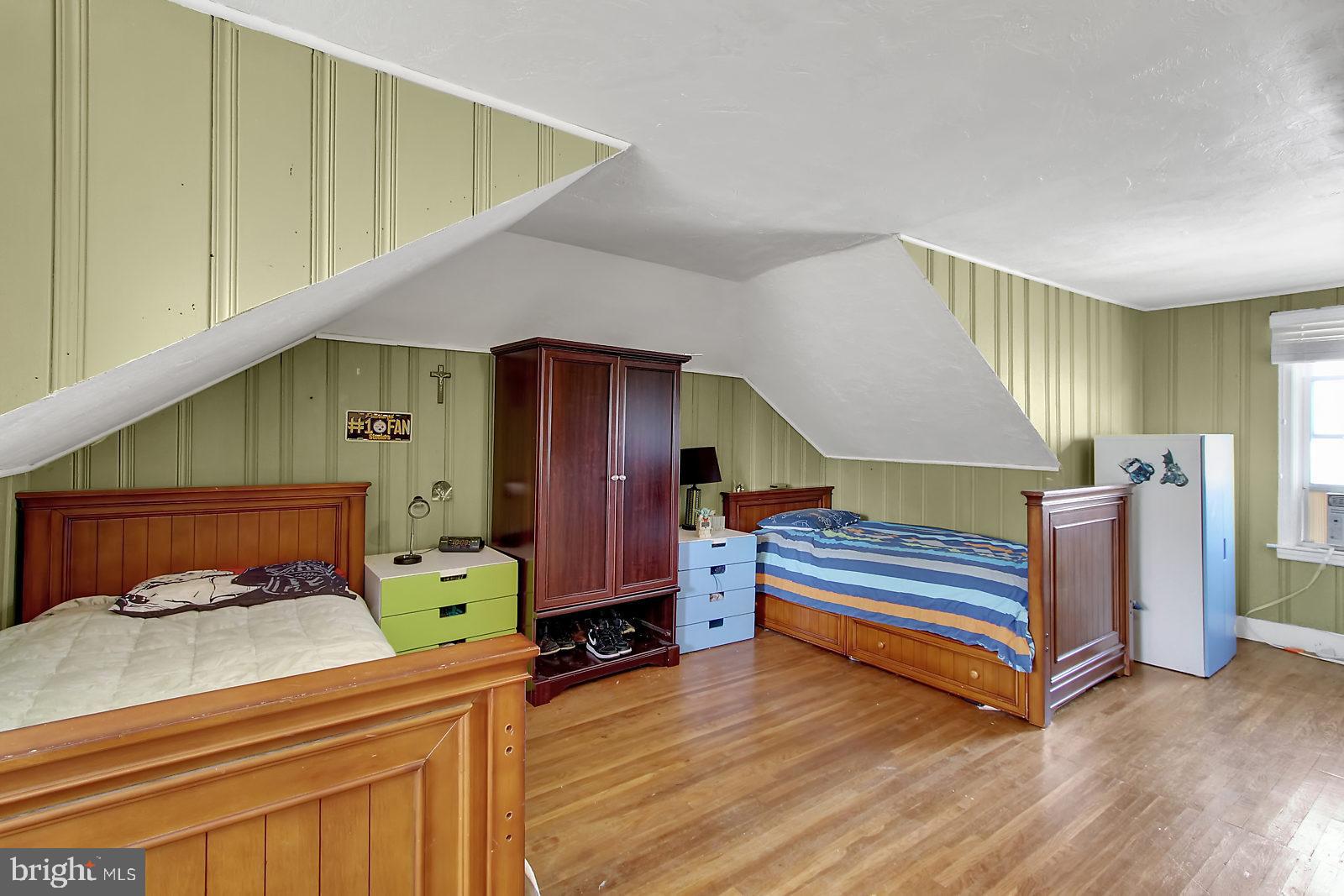 OLD EAST YORK - Residential