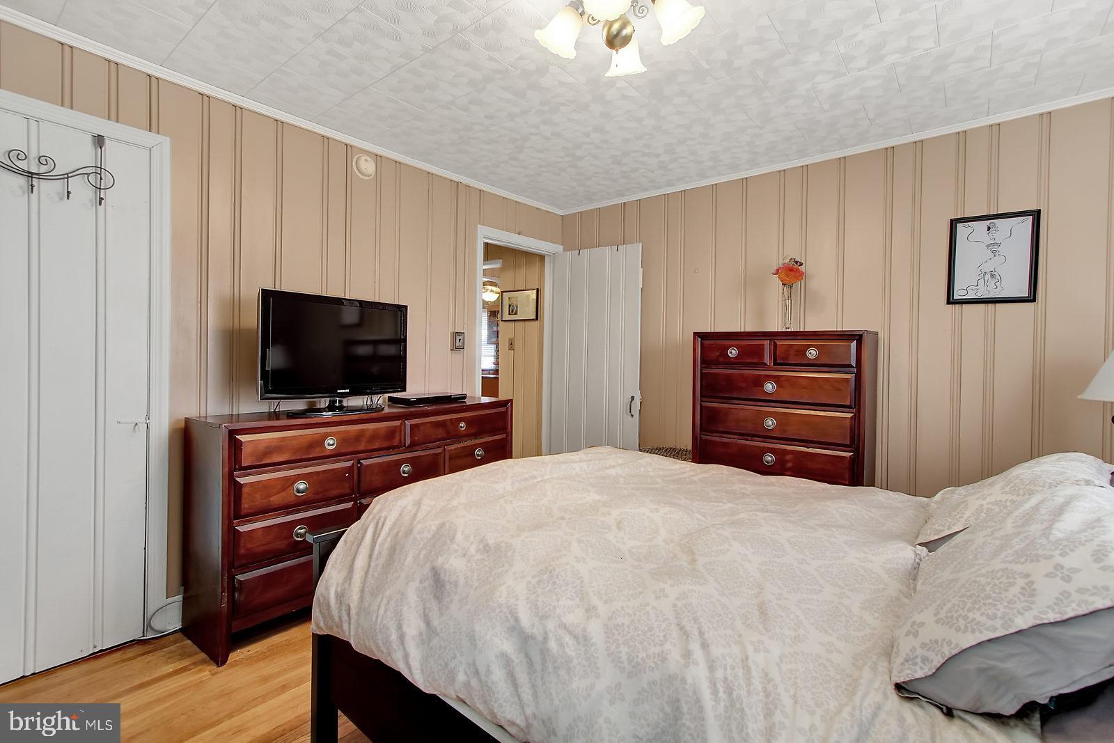 OLD EAST YORK - Residential