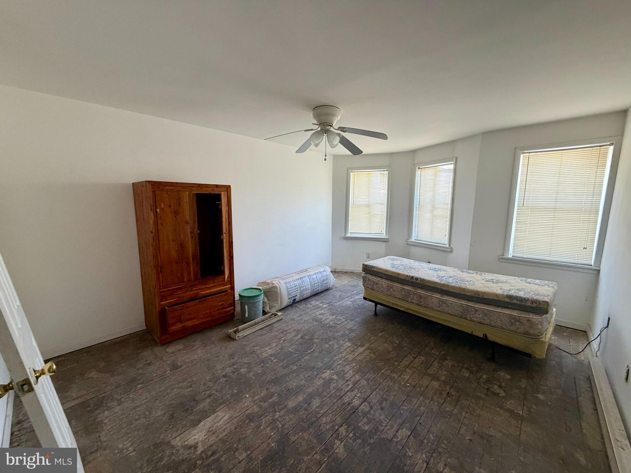 SANDTOWN-WINCHESTER - Commercial Sale