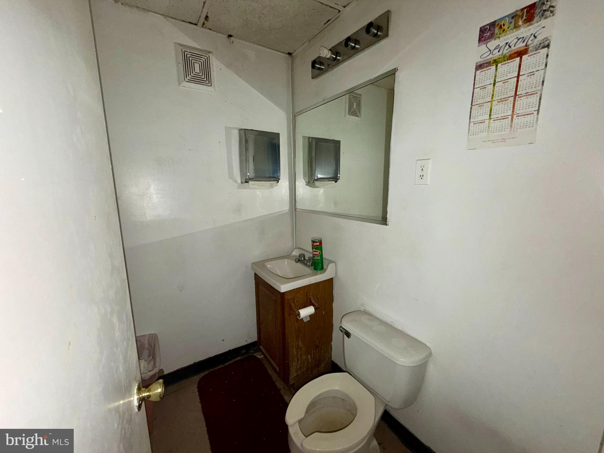SANDTOWN-WINCHESTER - Commercial Sale