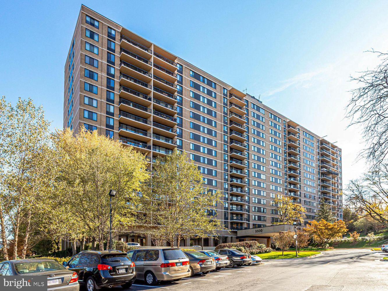Welcome to this modern 1-bed, 1.5-bath condo at 5500 Holmes Run Pkwy, Unit 312, Alexandria, VA. Enjoy a balcony, washer/dryer, and AC in this 930 sq ft space. The building offers a concierge, gym, pool, sauna, and more.