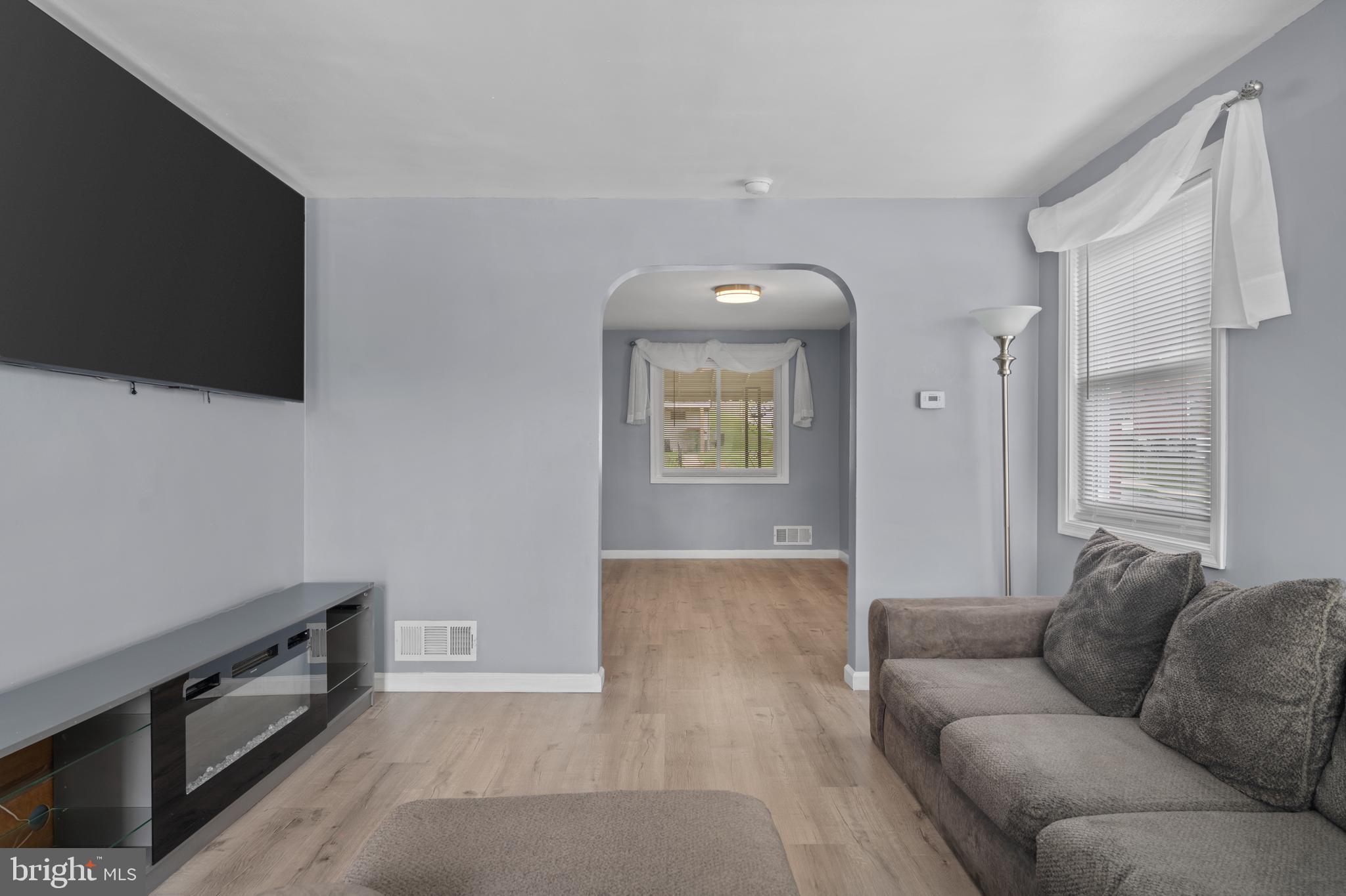 WEST HILLS - Residential
