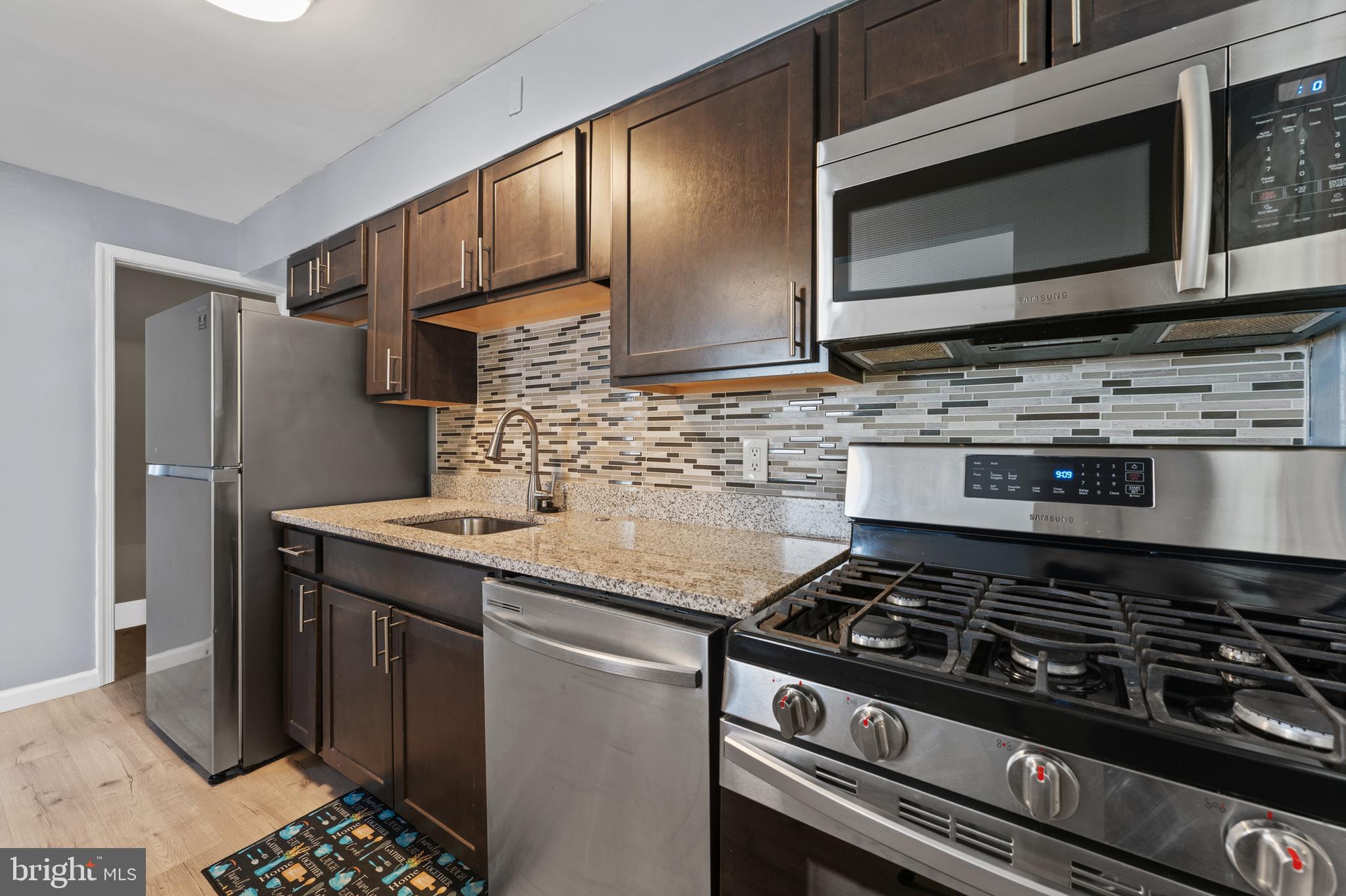 WEST HILLS - Residential