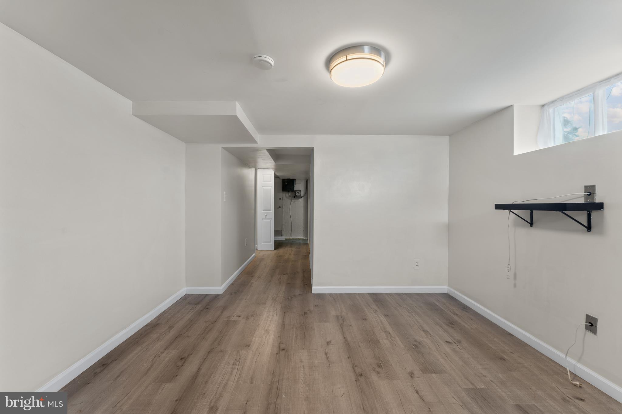 WEST HILLS - Residential