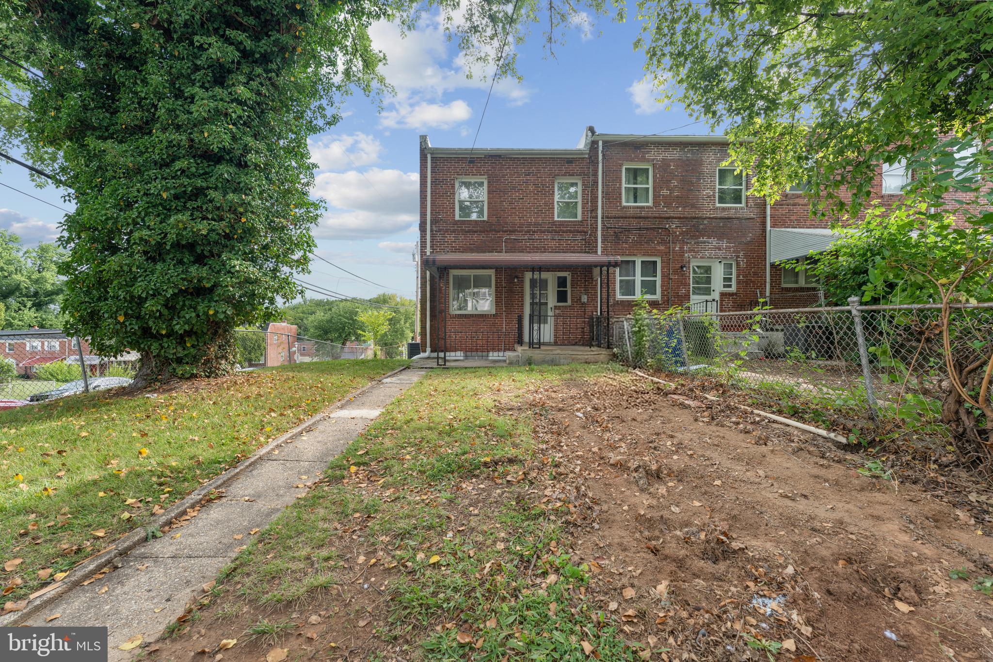 WEST HILLS - Residential